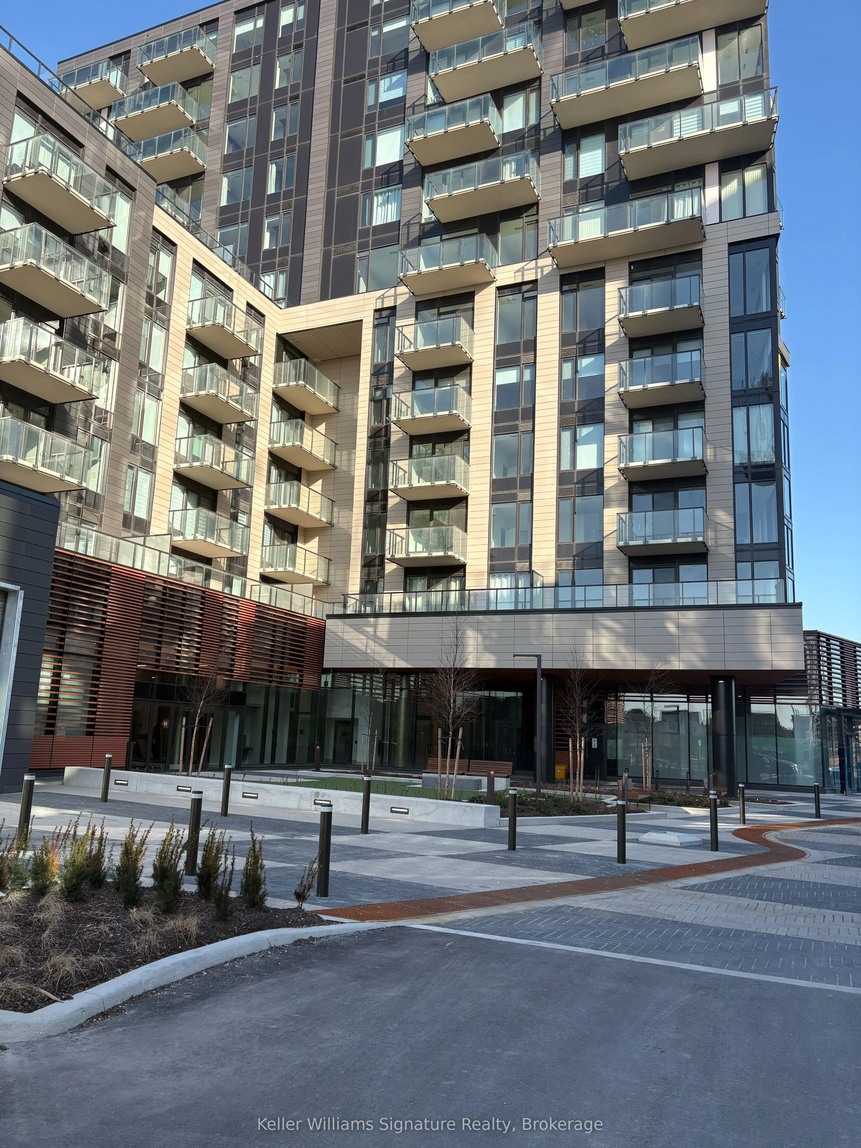 1415 Dundas Street E, #809