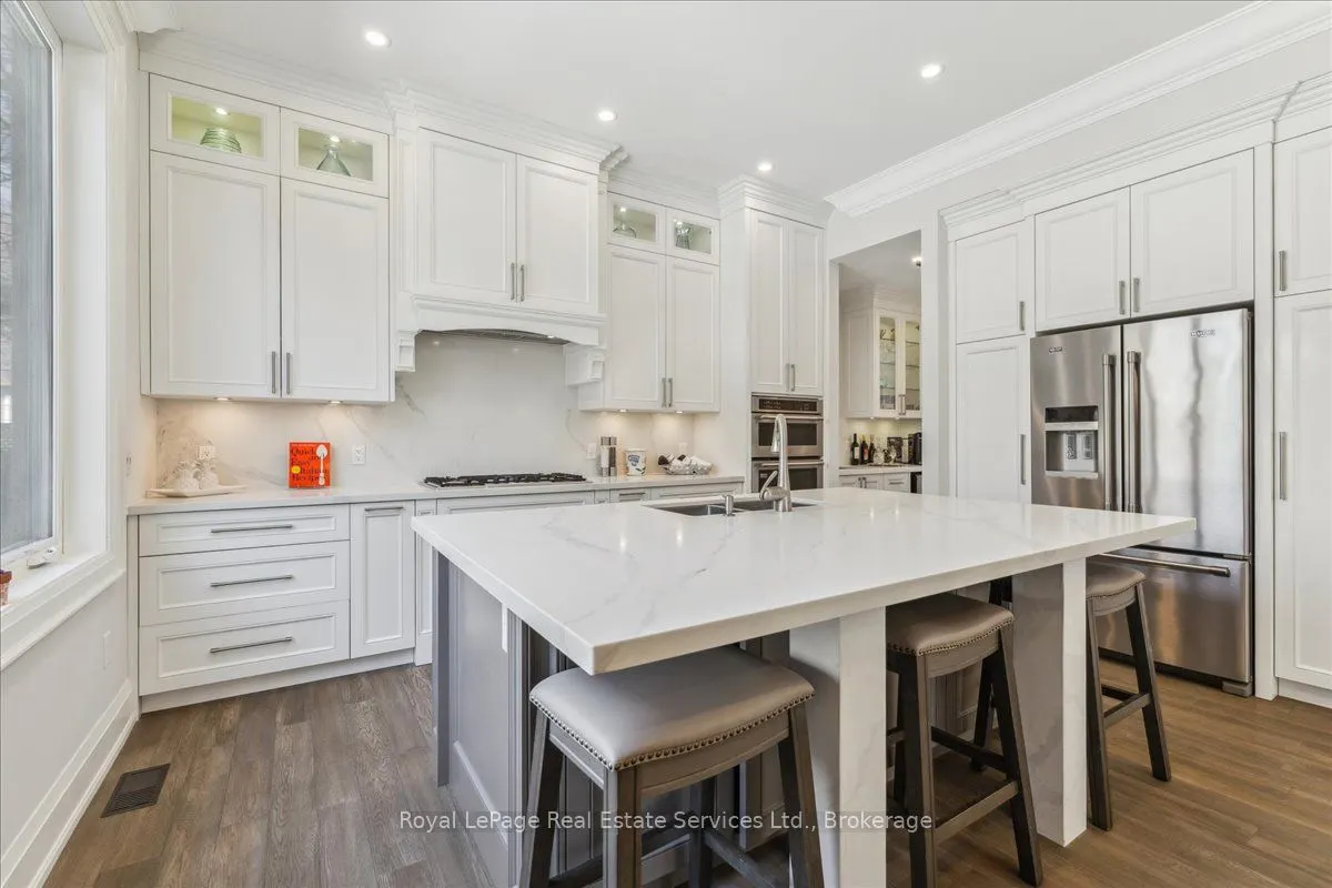 1211 Pinegrove Road