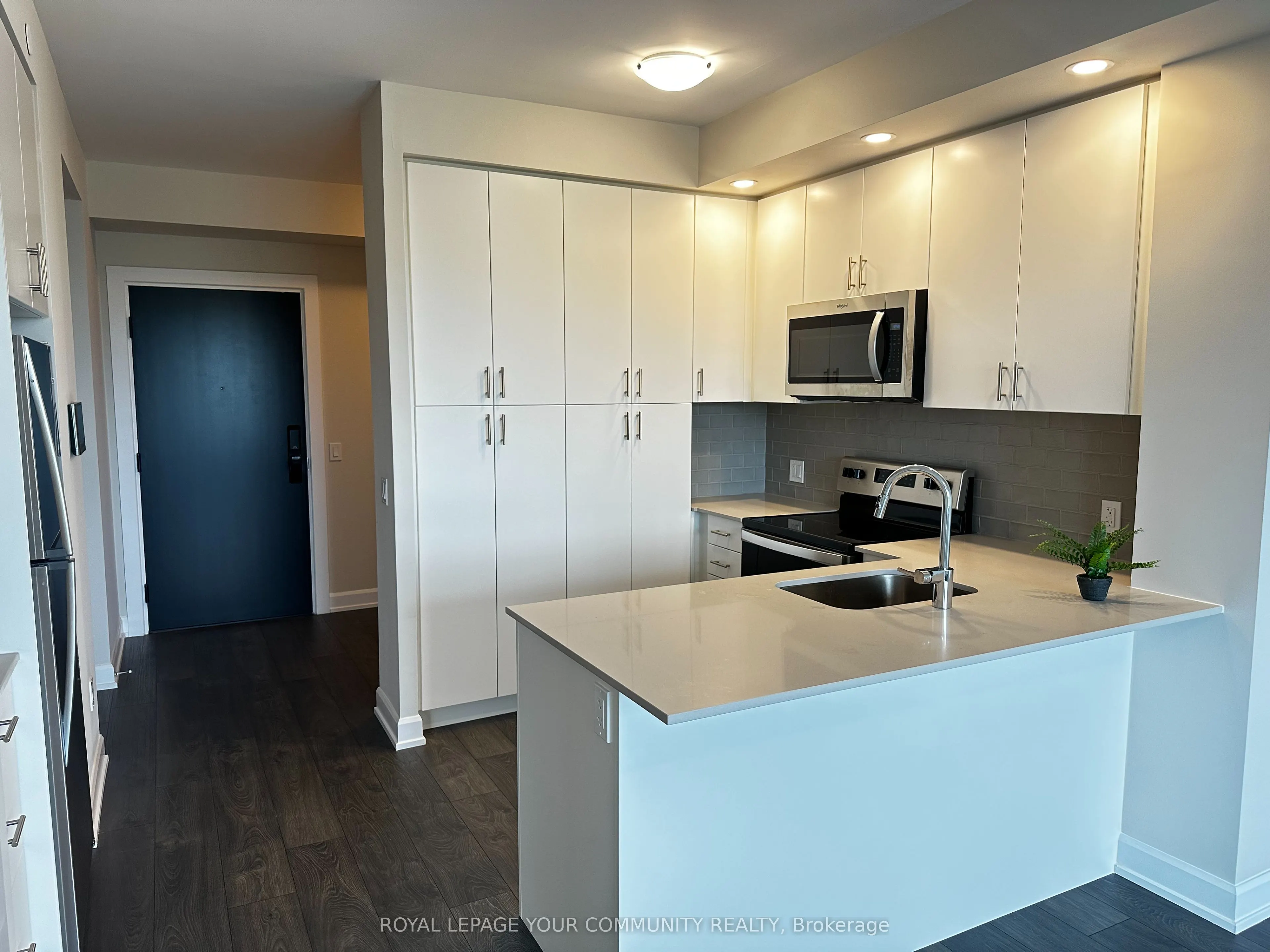 3220 William Coltson Avenue, #411