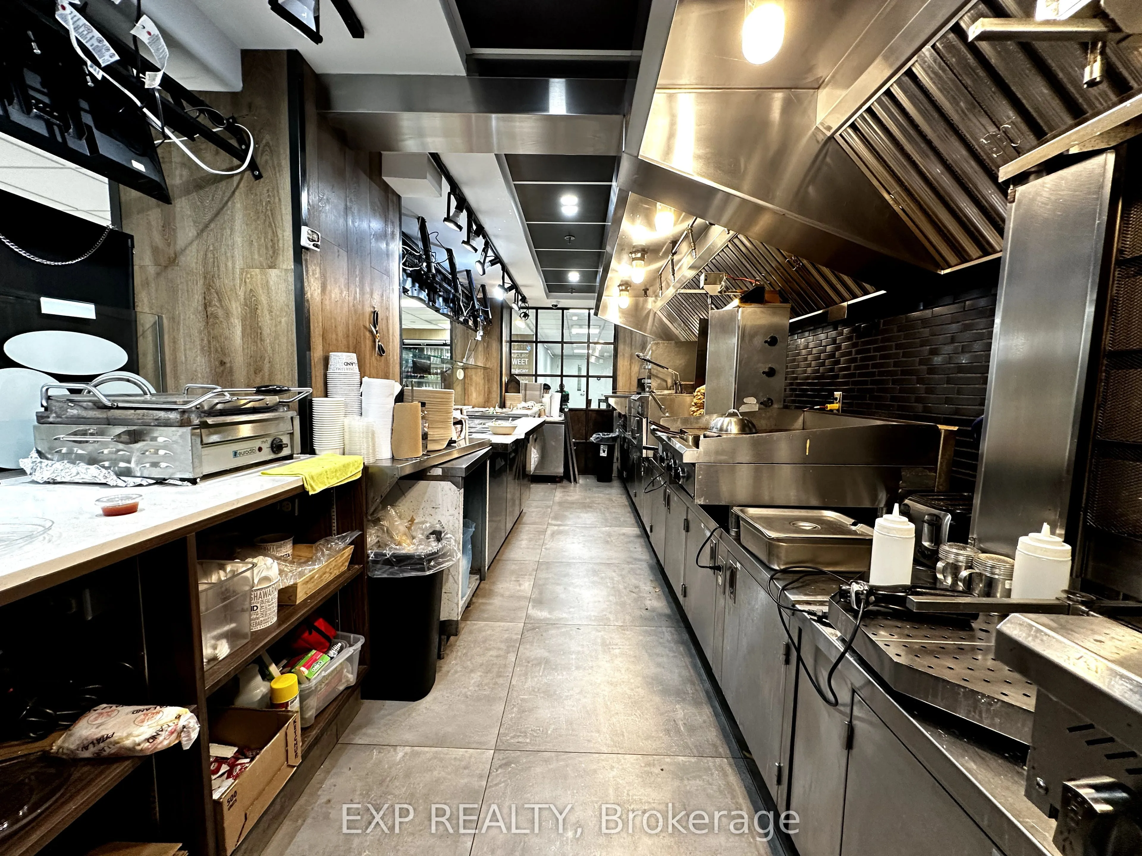 100 Queensway W, #7