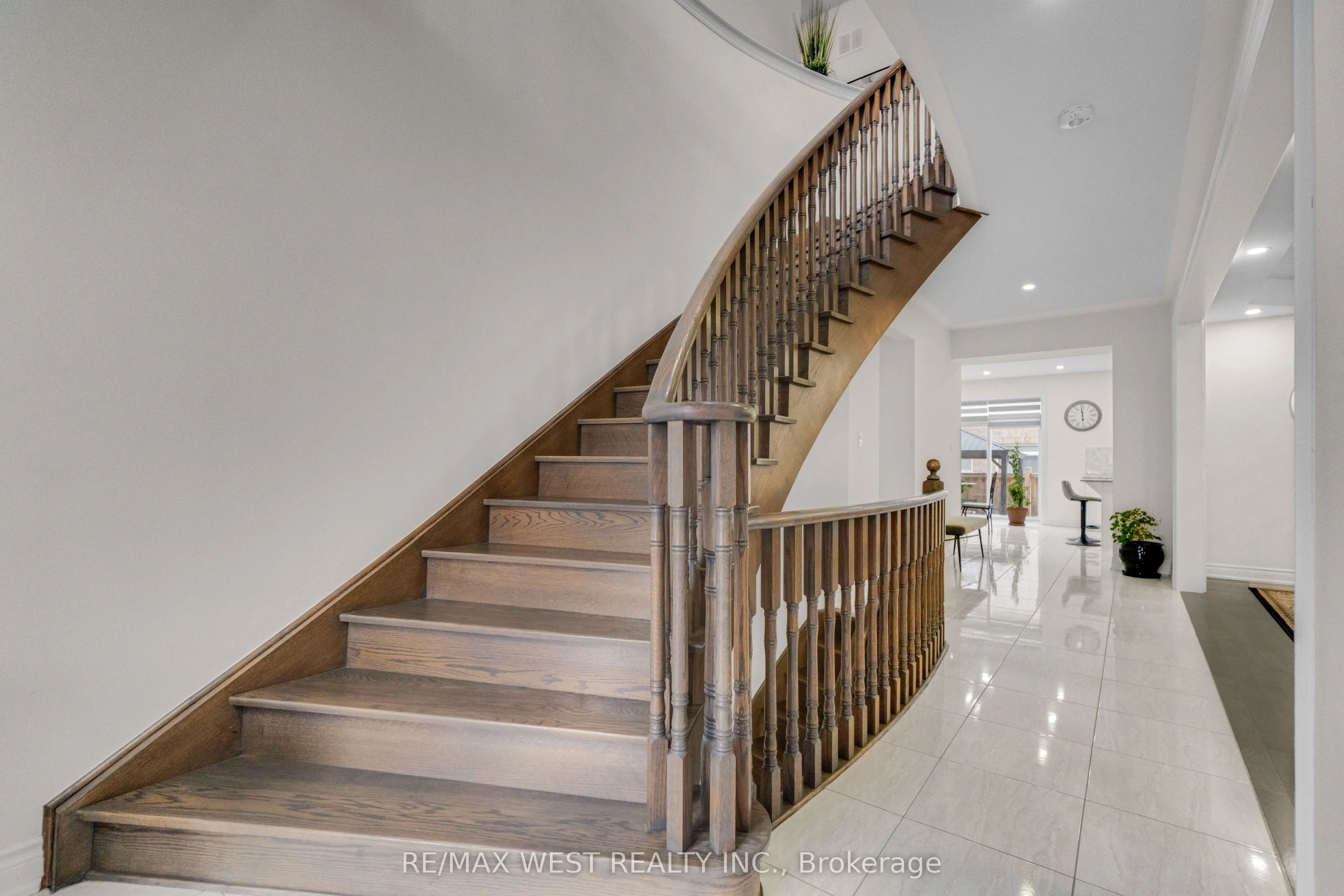 5 Aries Street