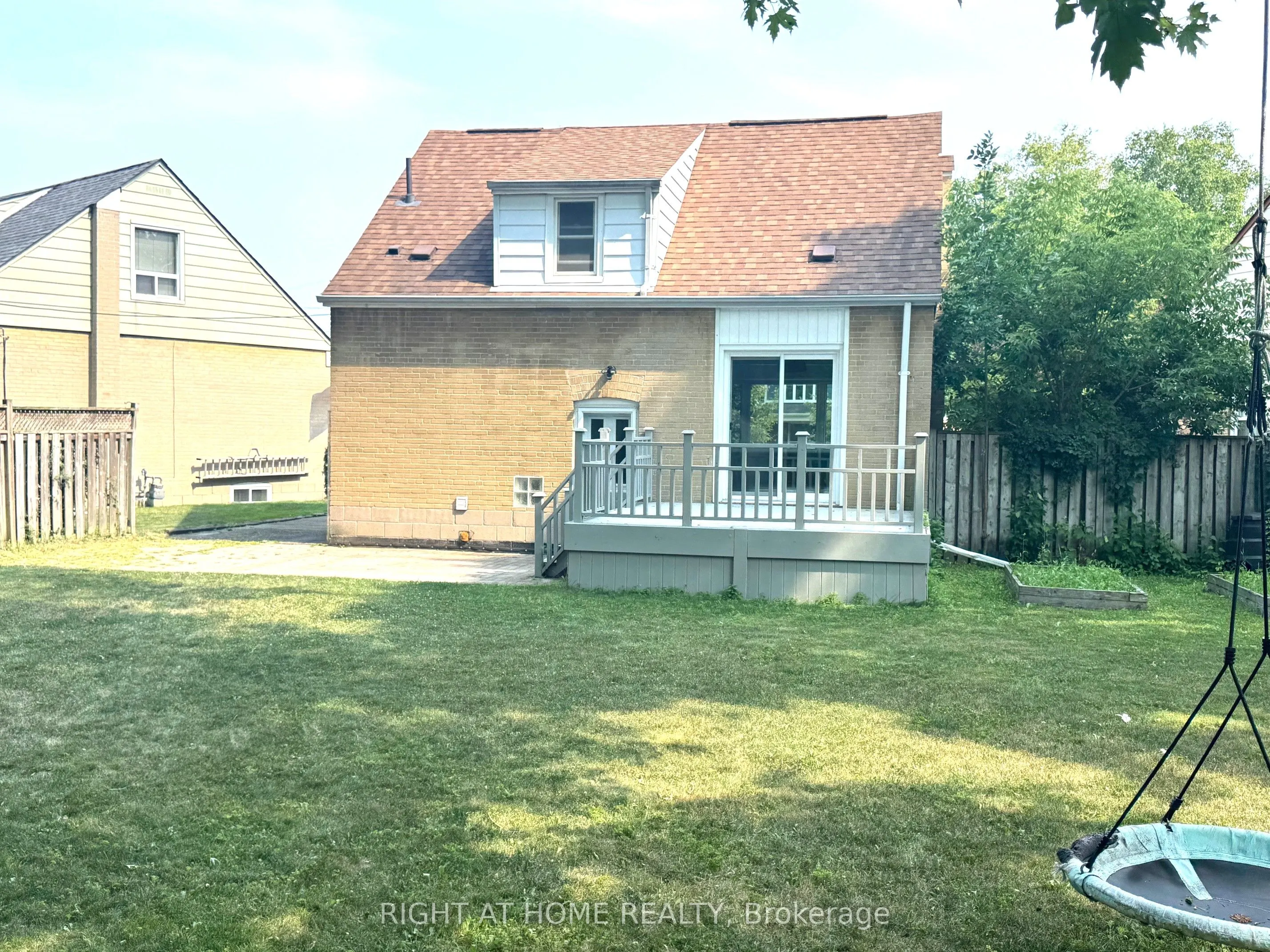 10 Woodbury Place