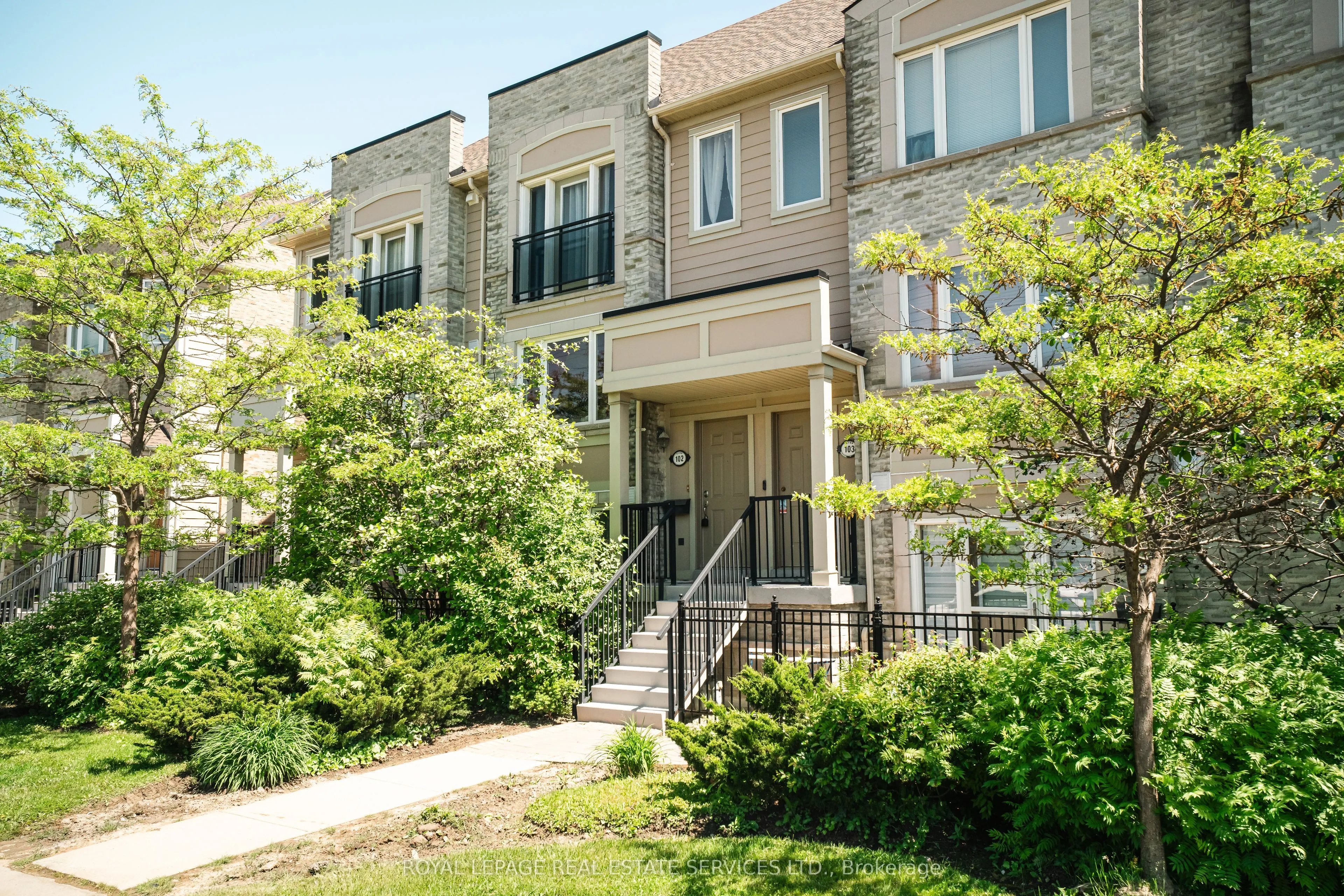3108 Eglinton Avenue W, #102