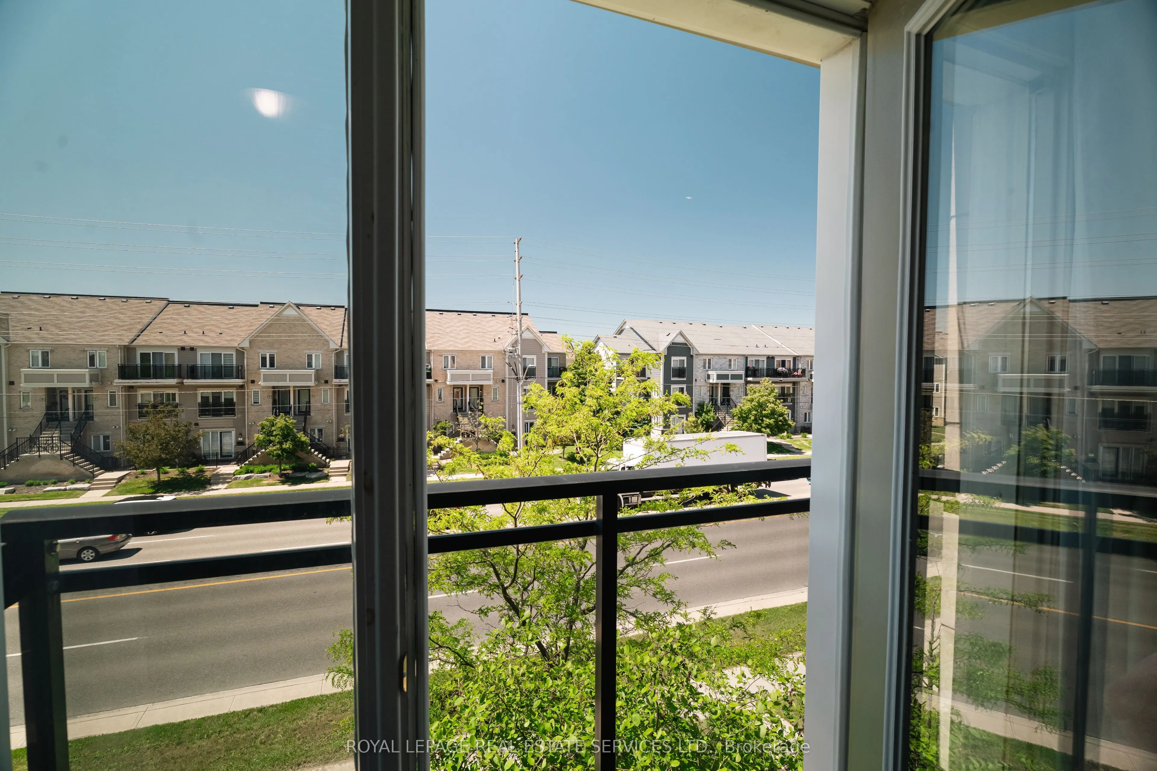 3108 Eglinton Avenue W, #102