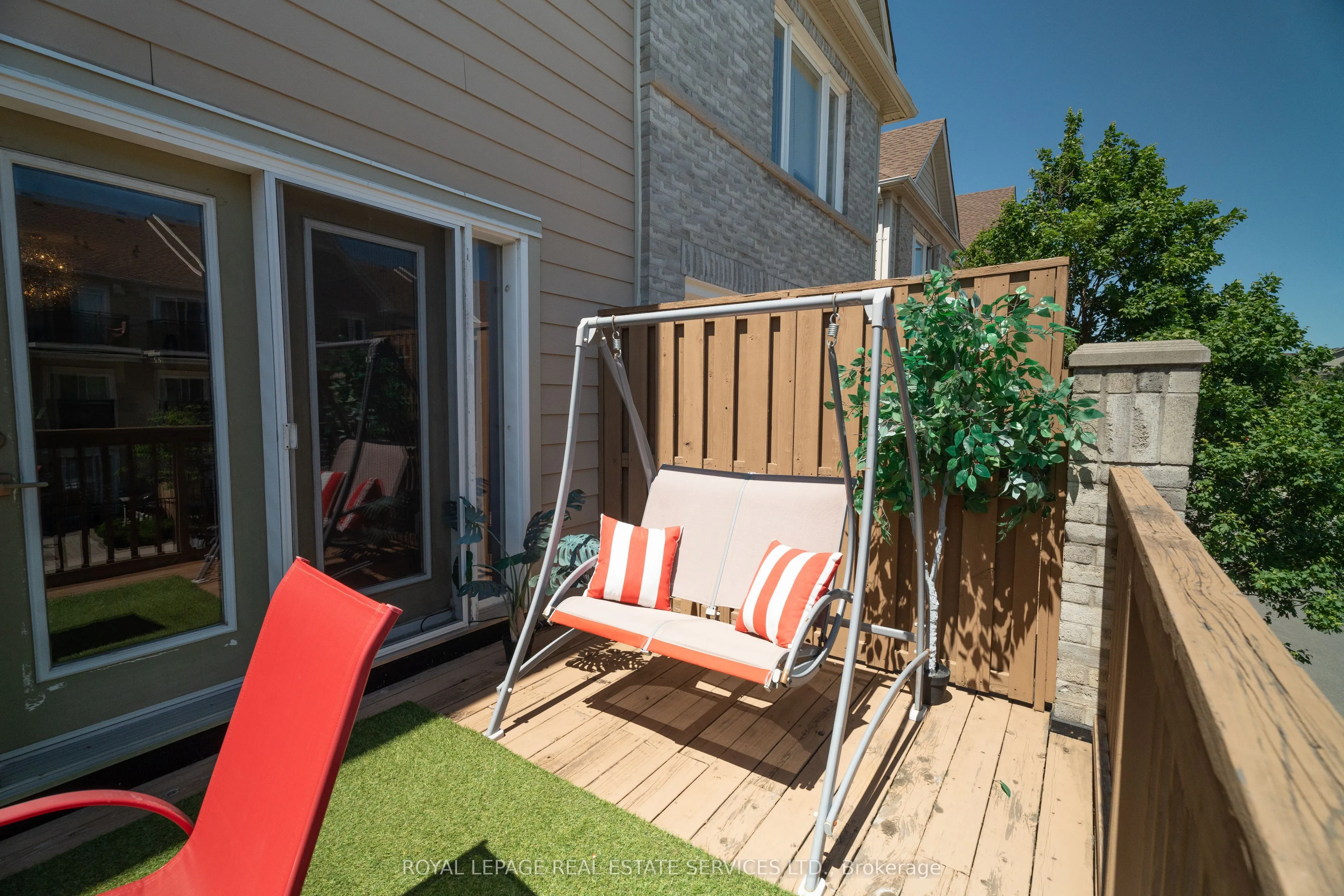 3108 Eglinton Avenue W, #102
