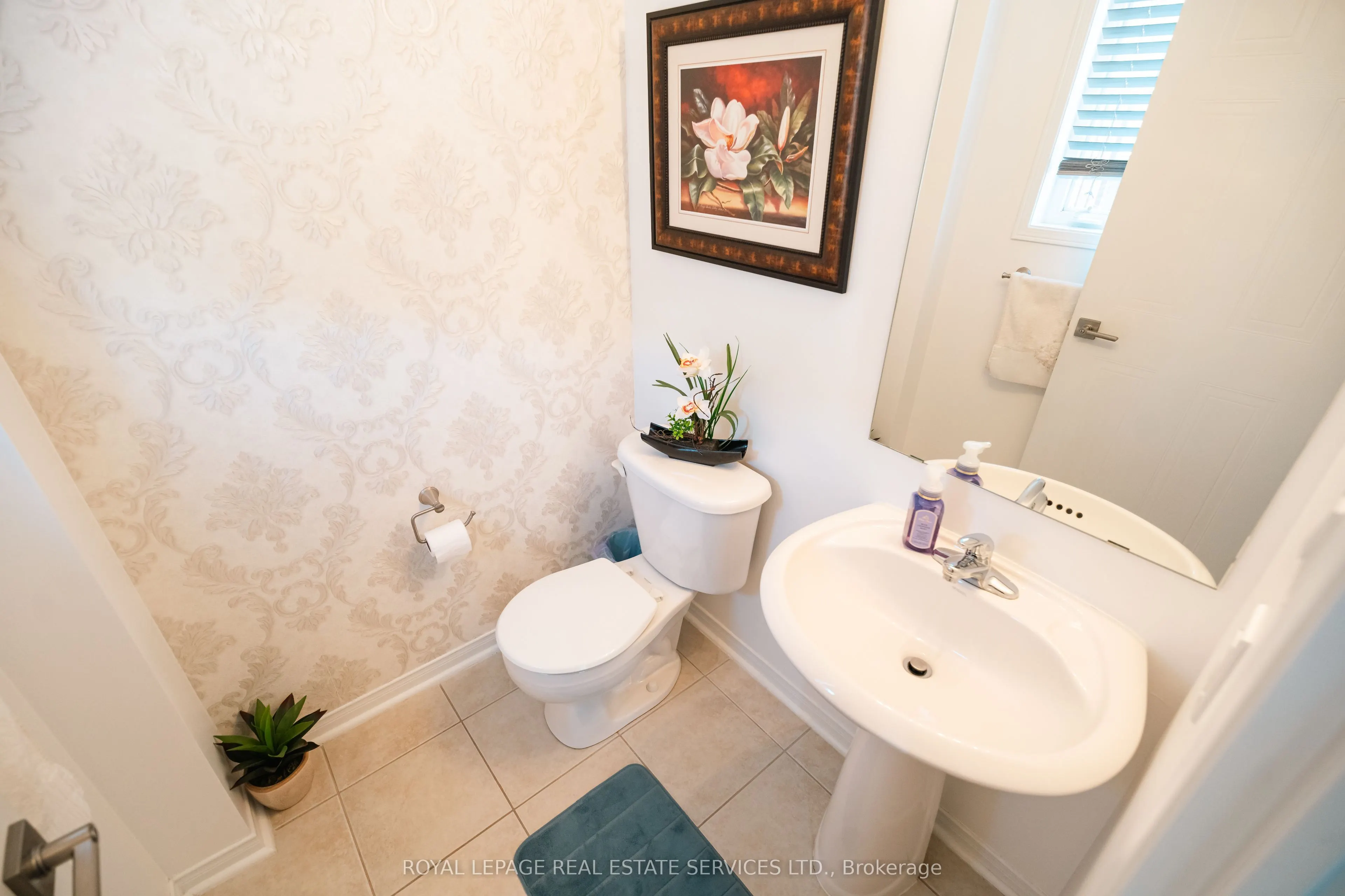 3108 Eglinton Avenue W, #102
