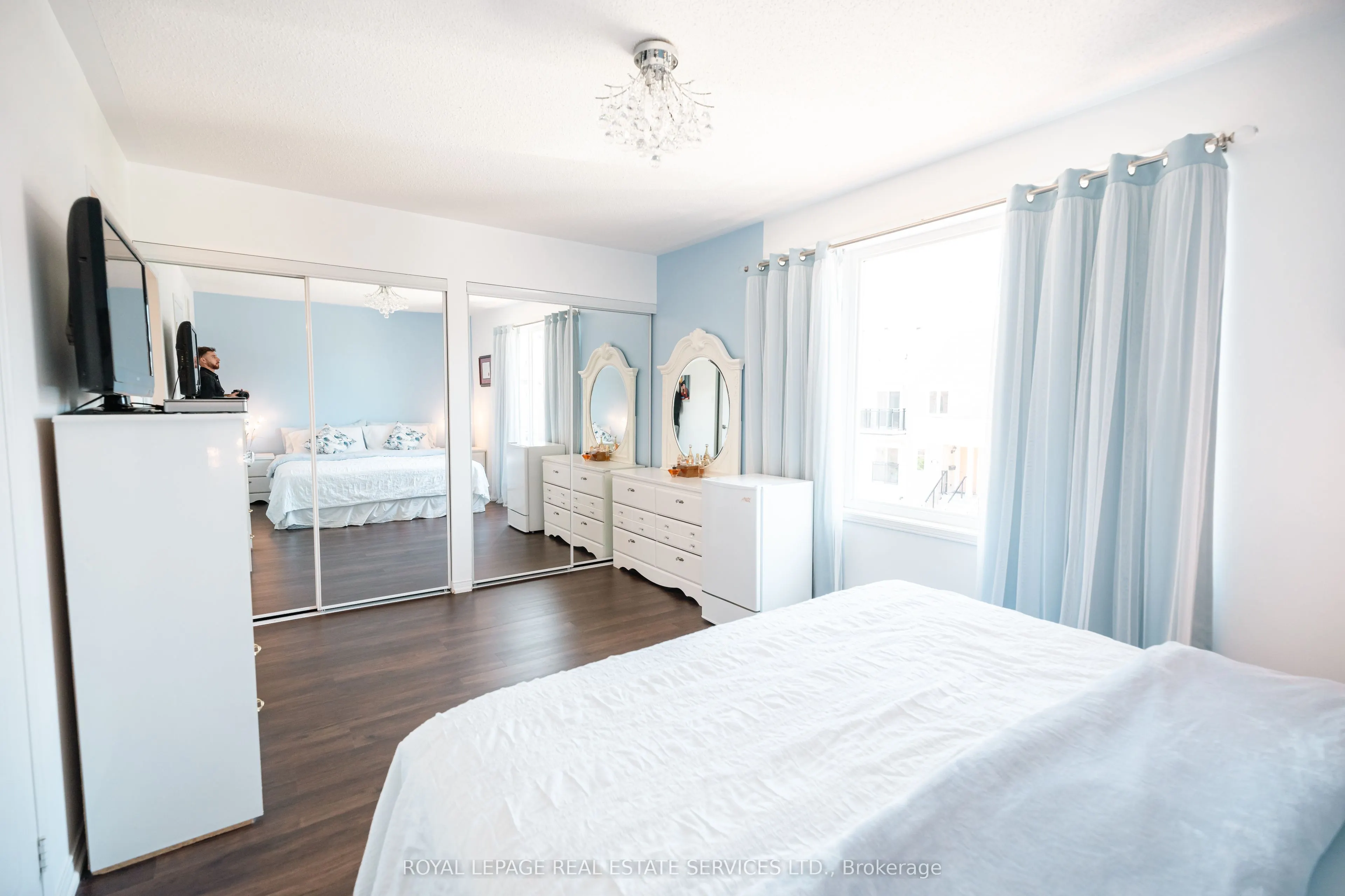 3108 Eglinton Avenue W, #102