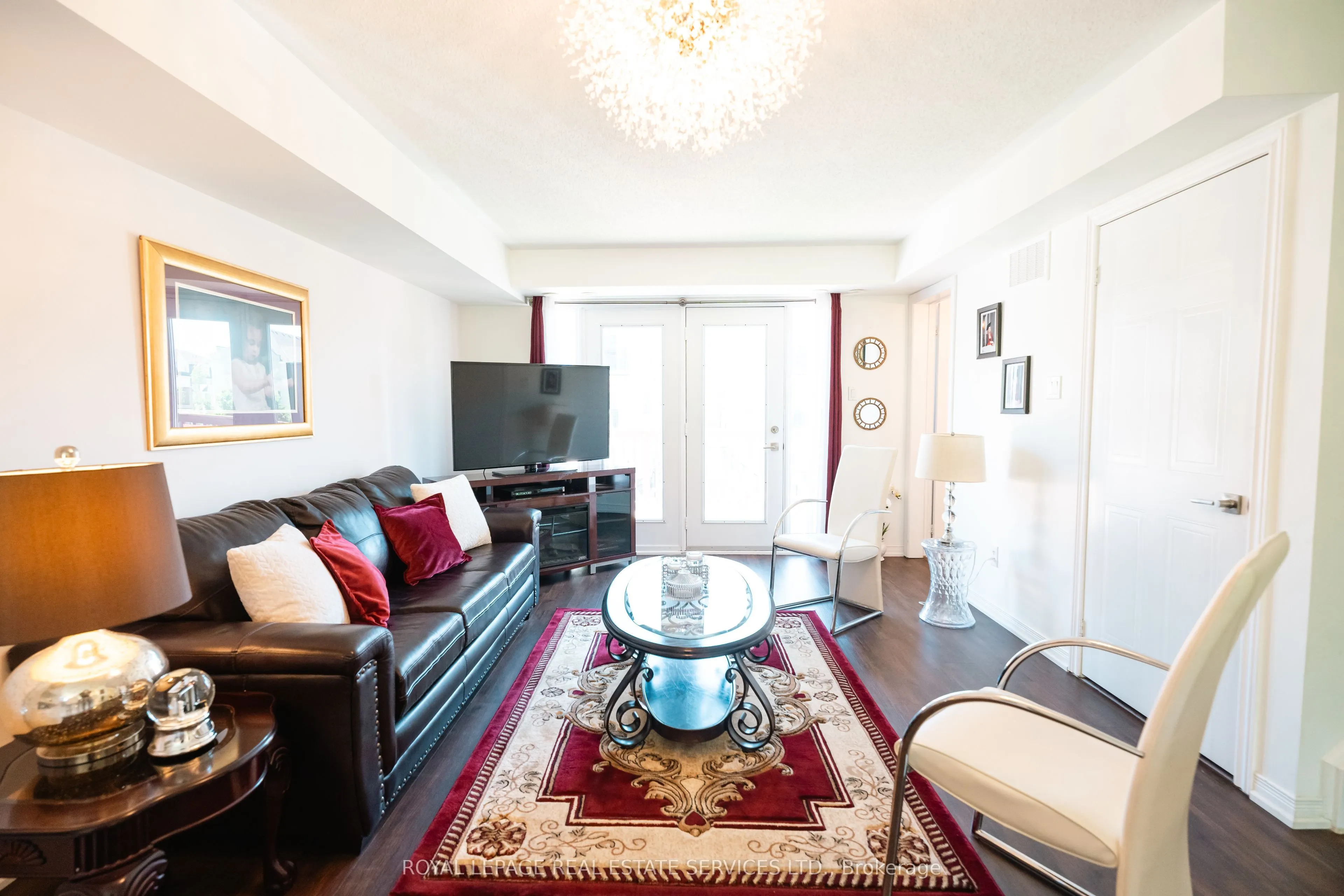 3108 Eglinton Avenue W, #102