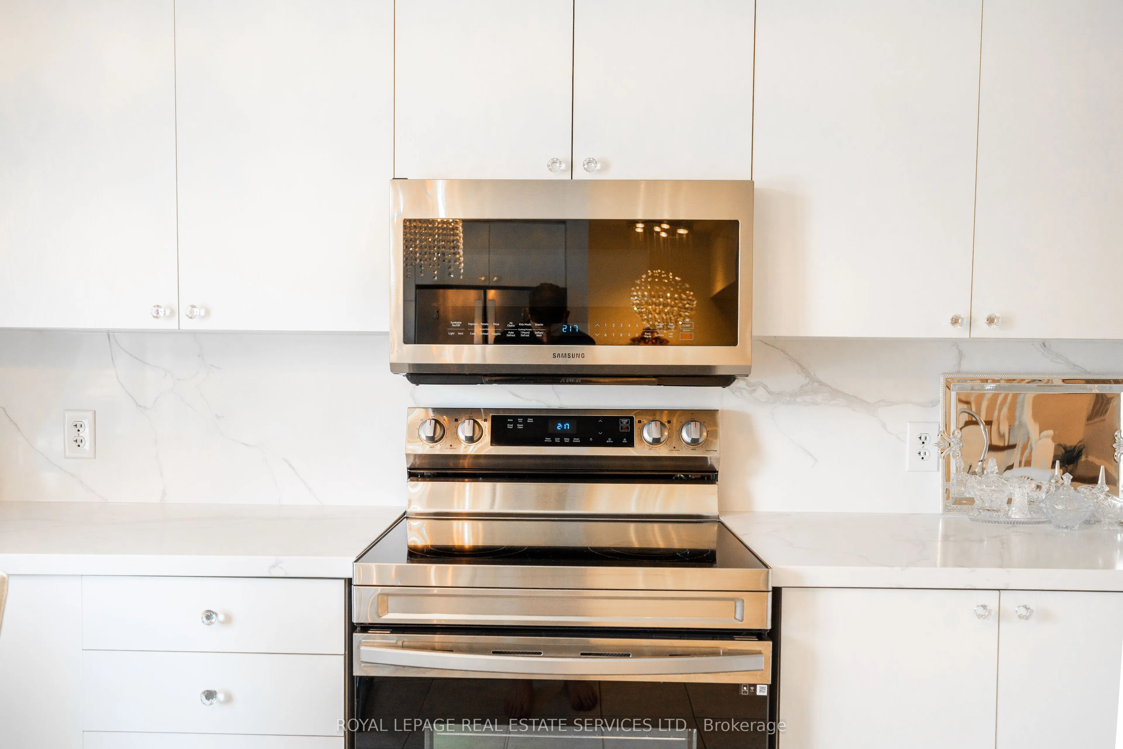 3108 Eglinton Avenue W, #102