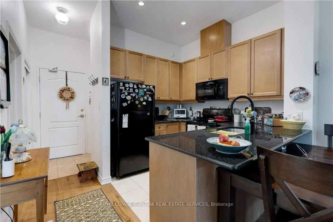 5327 Upper Middle Road, #111