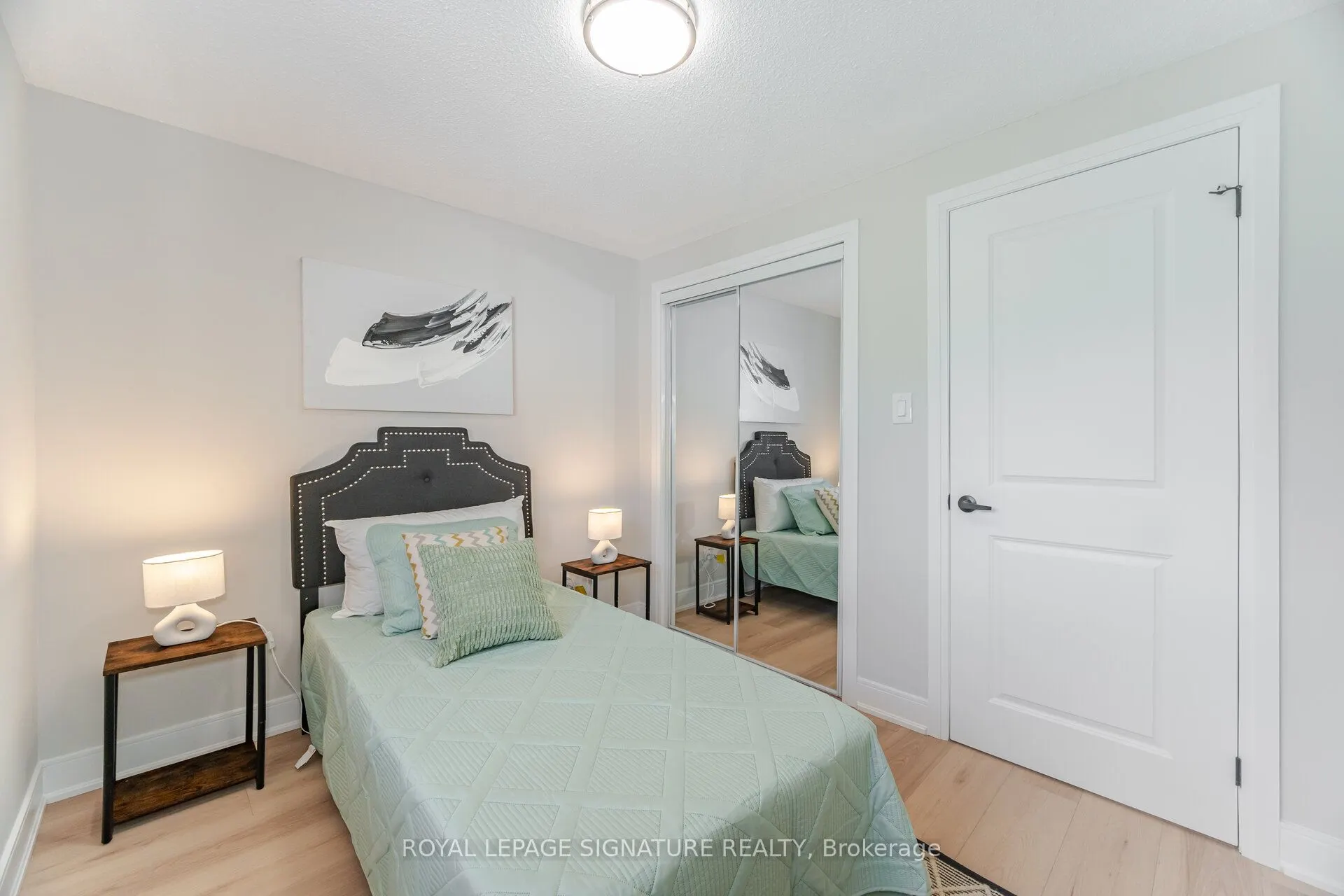3175 Kirwin Avenue, #64