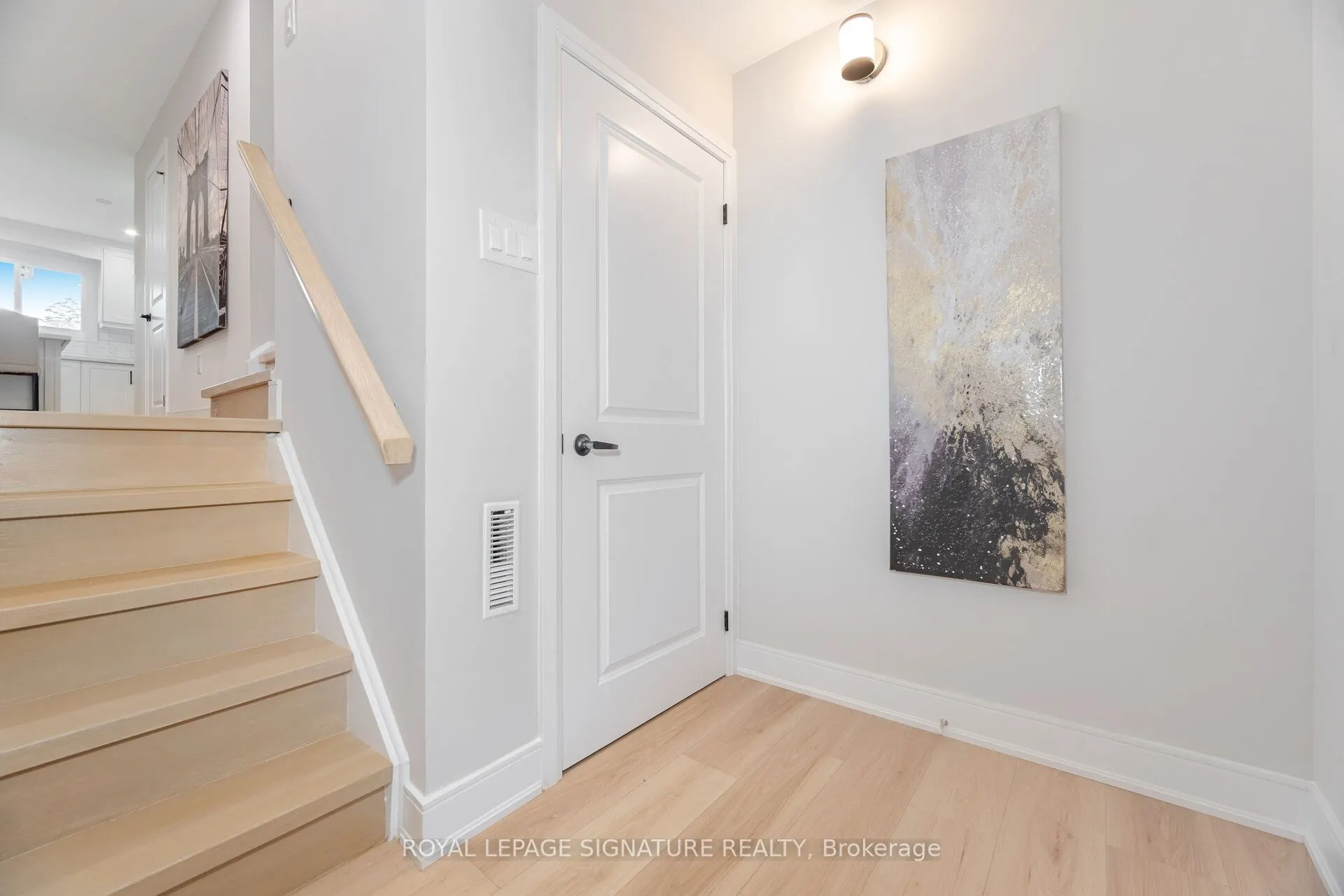 3175 Kirwin Avenue, #64