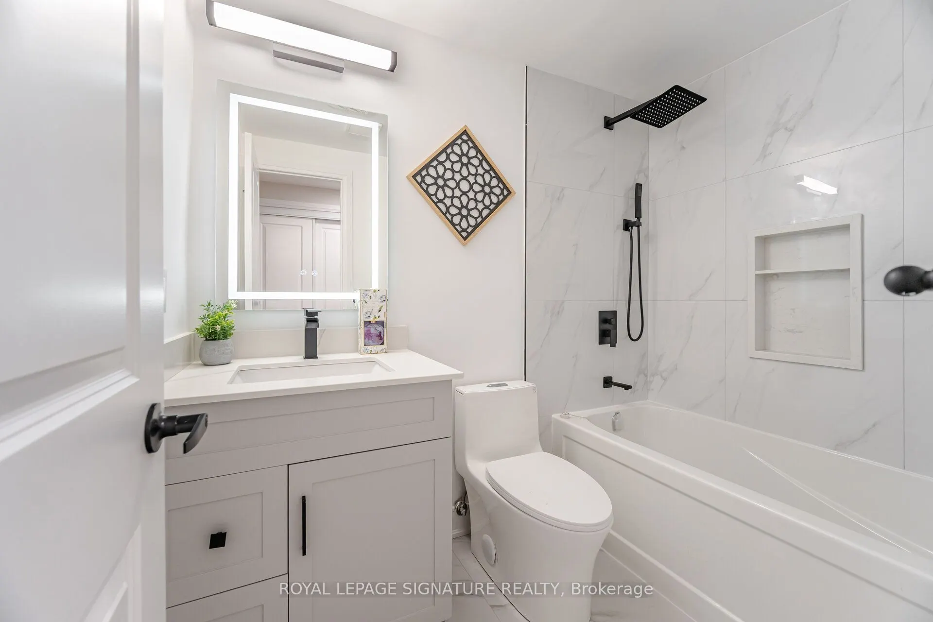 3175 Kirwin Avenue, #64