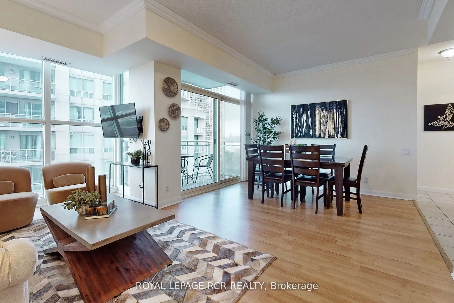 2067 Lakeshore Boulevard W, #903