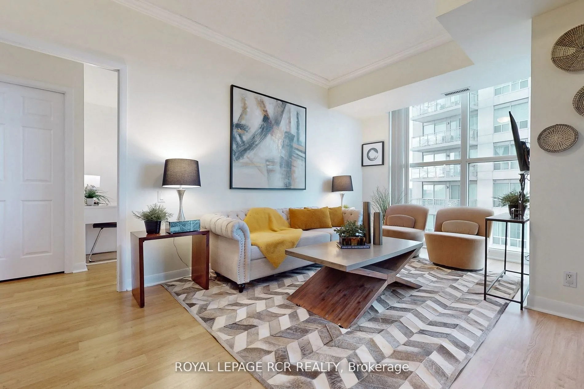 2067 Lakeshore Boulevard W, #903