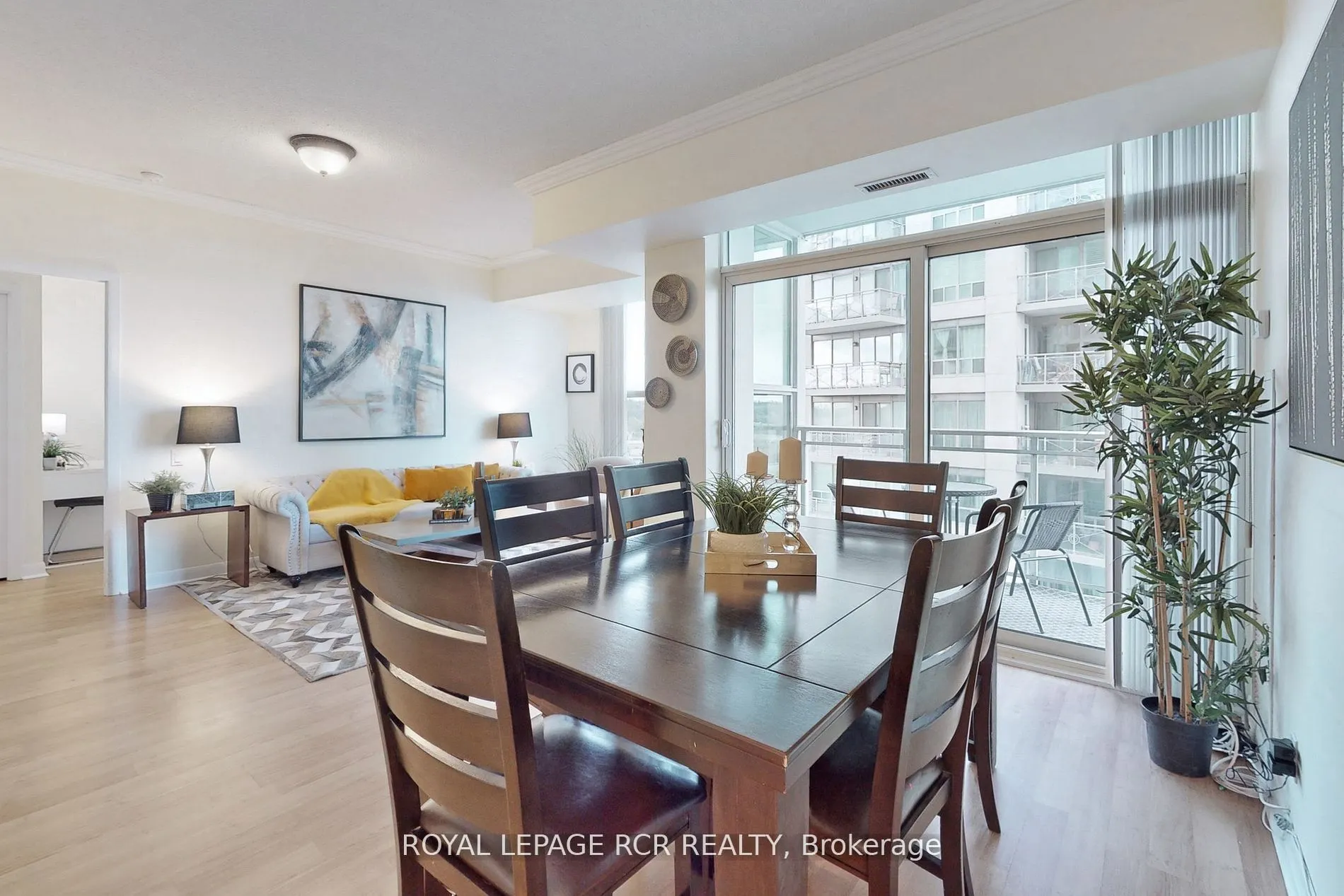 2067 Lakeshore Boulevard W, #903