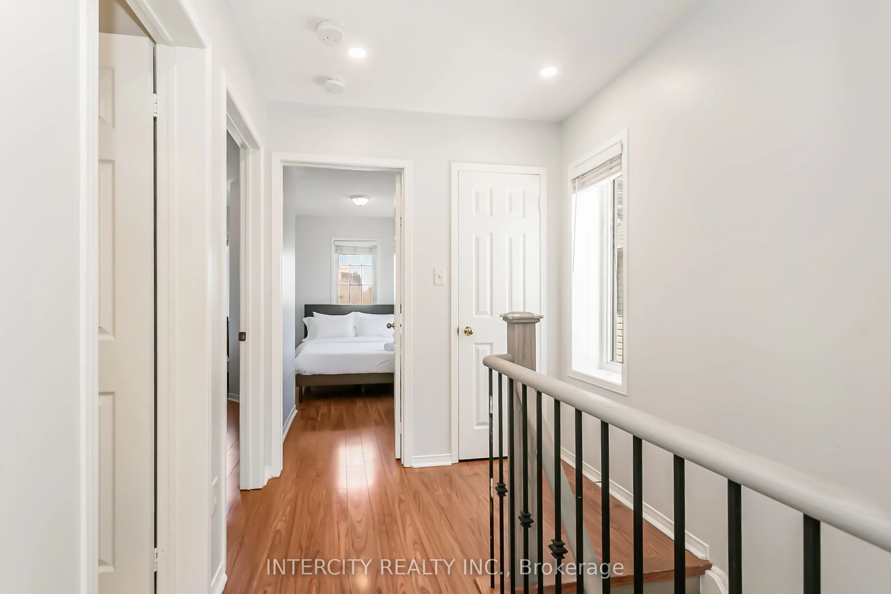 4950 Albina Way, #40