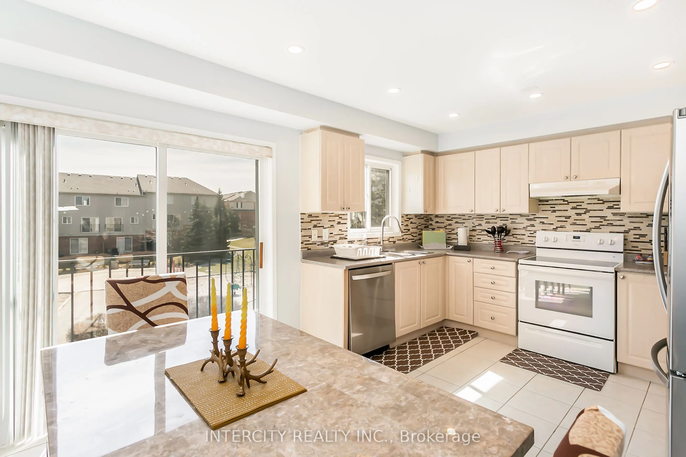 4950 Albina Way, #40
