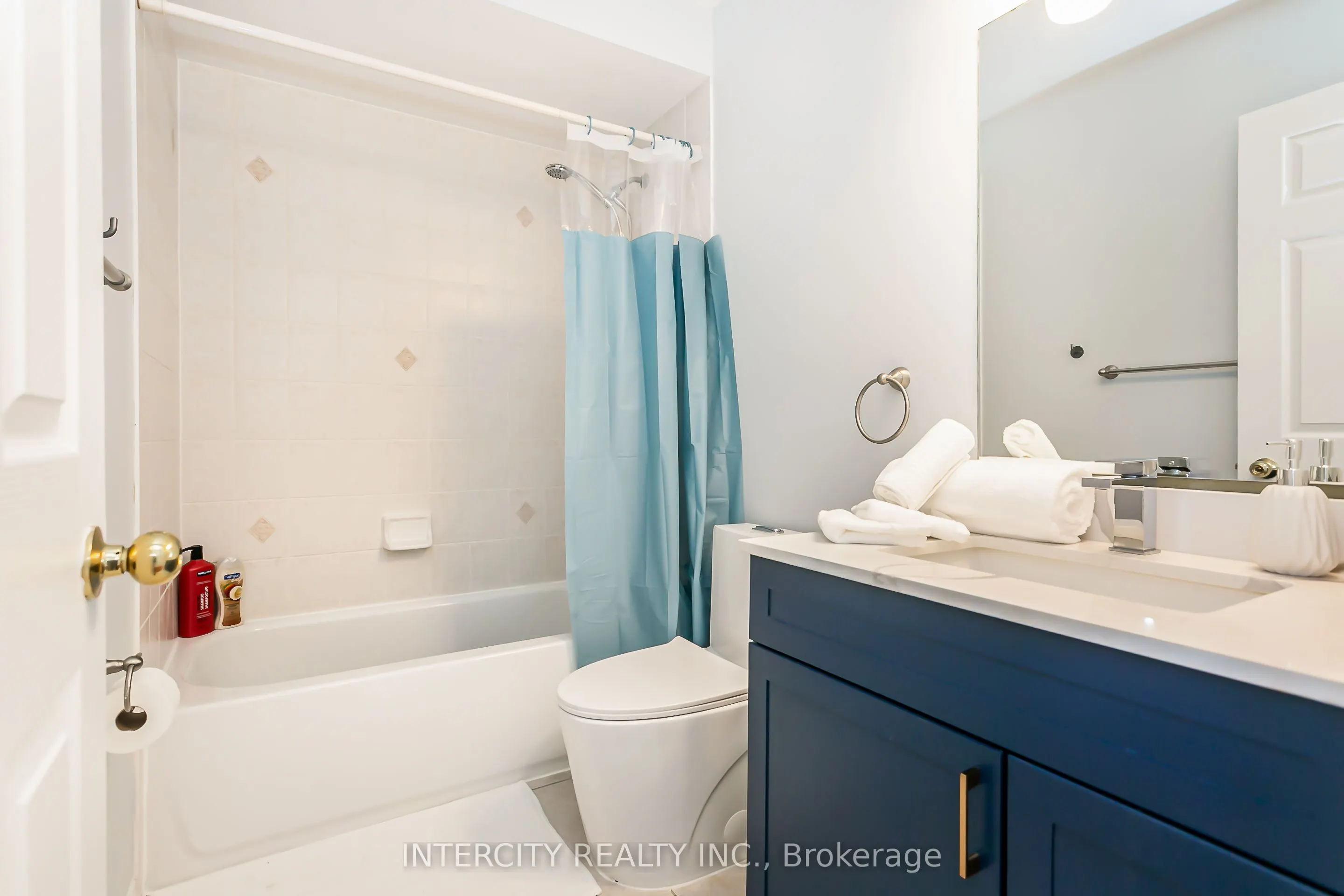 4950 Albina Way, #40
