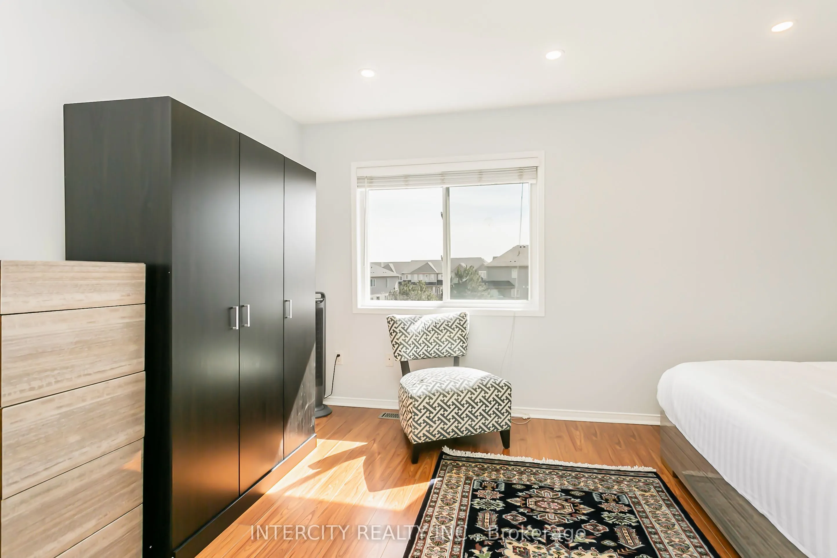 4950 Albina Way, #40