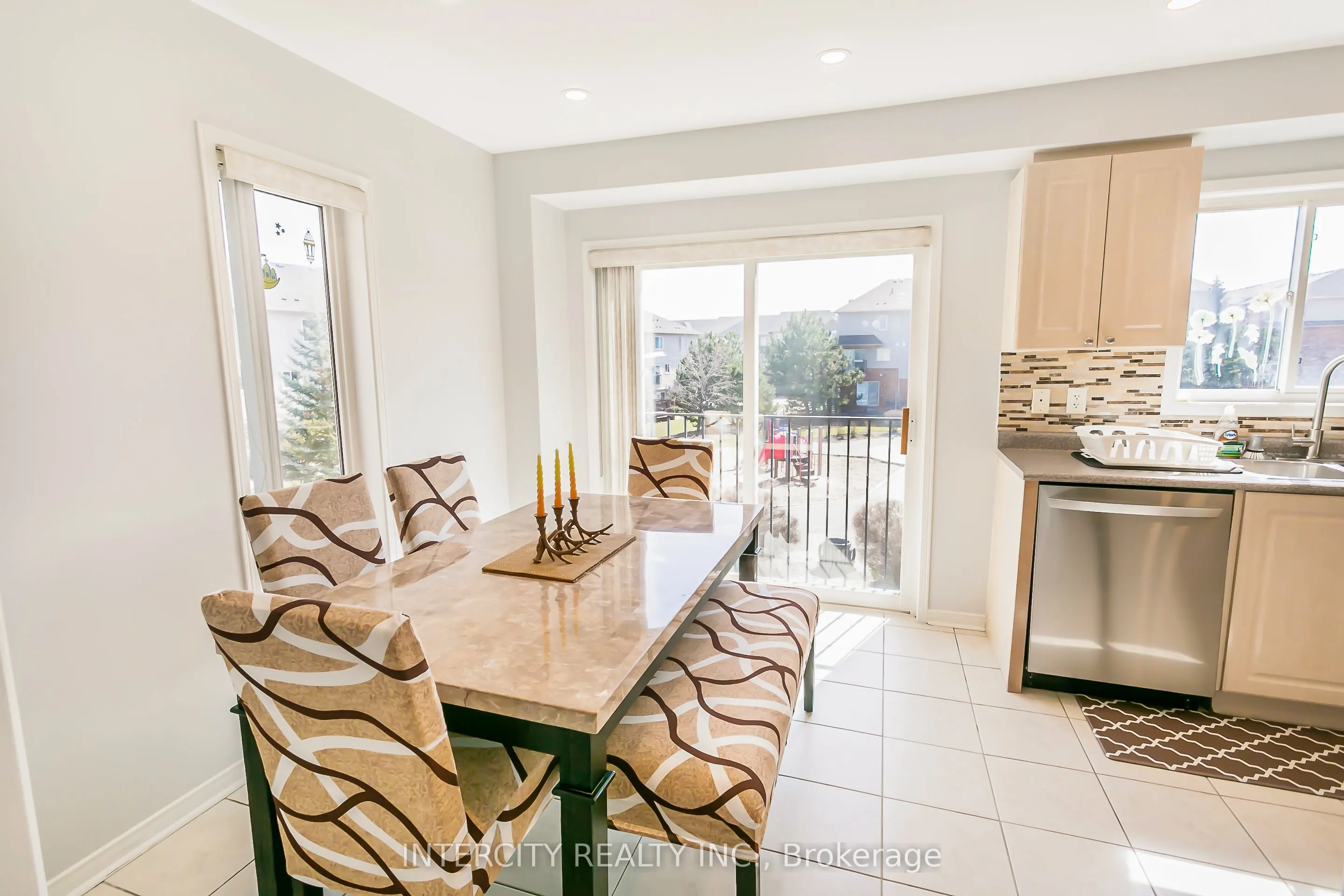 4950 Albina Way, #40