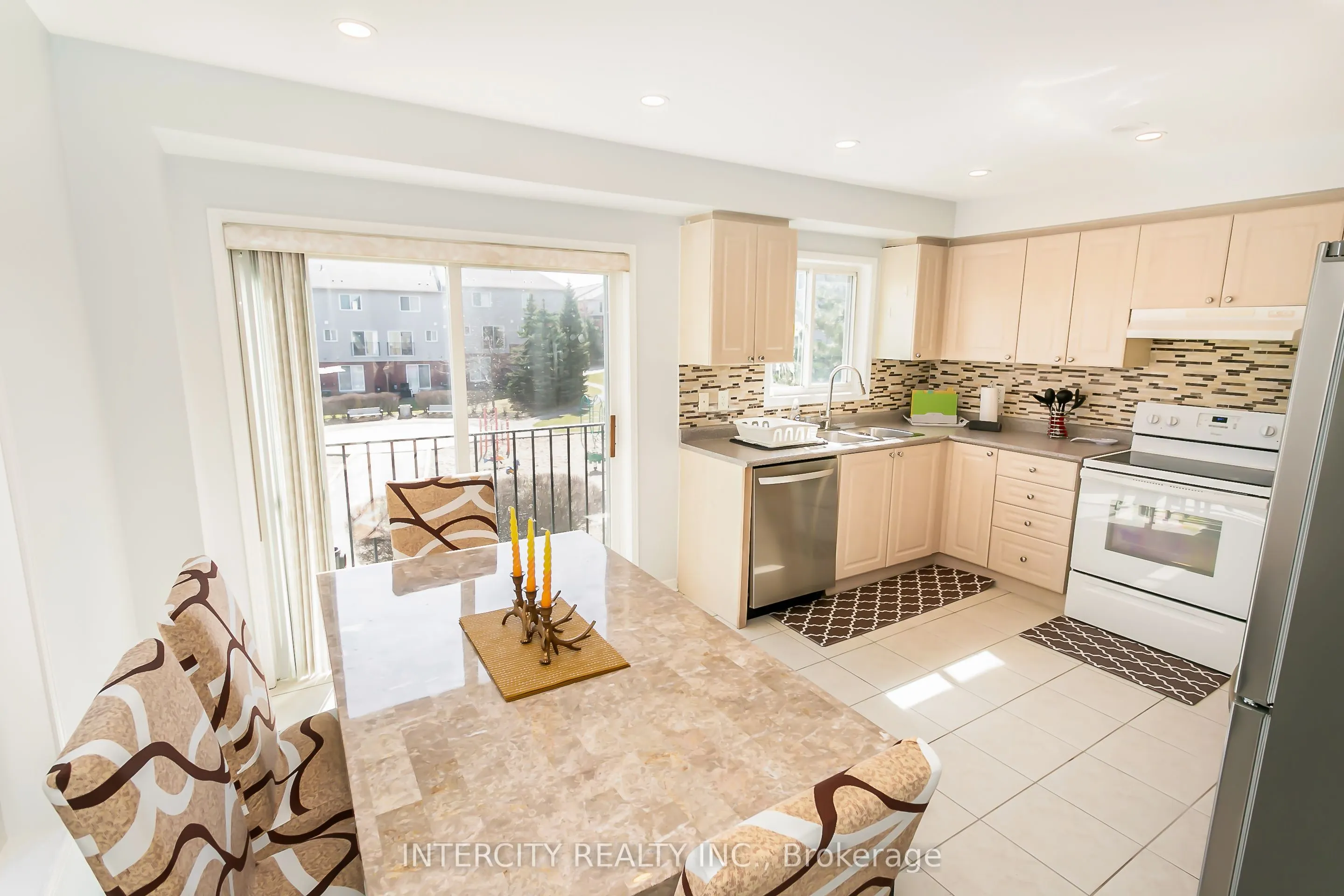 4950 Albina Way, #40