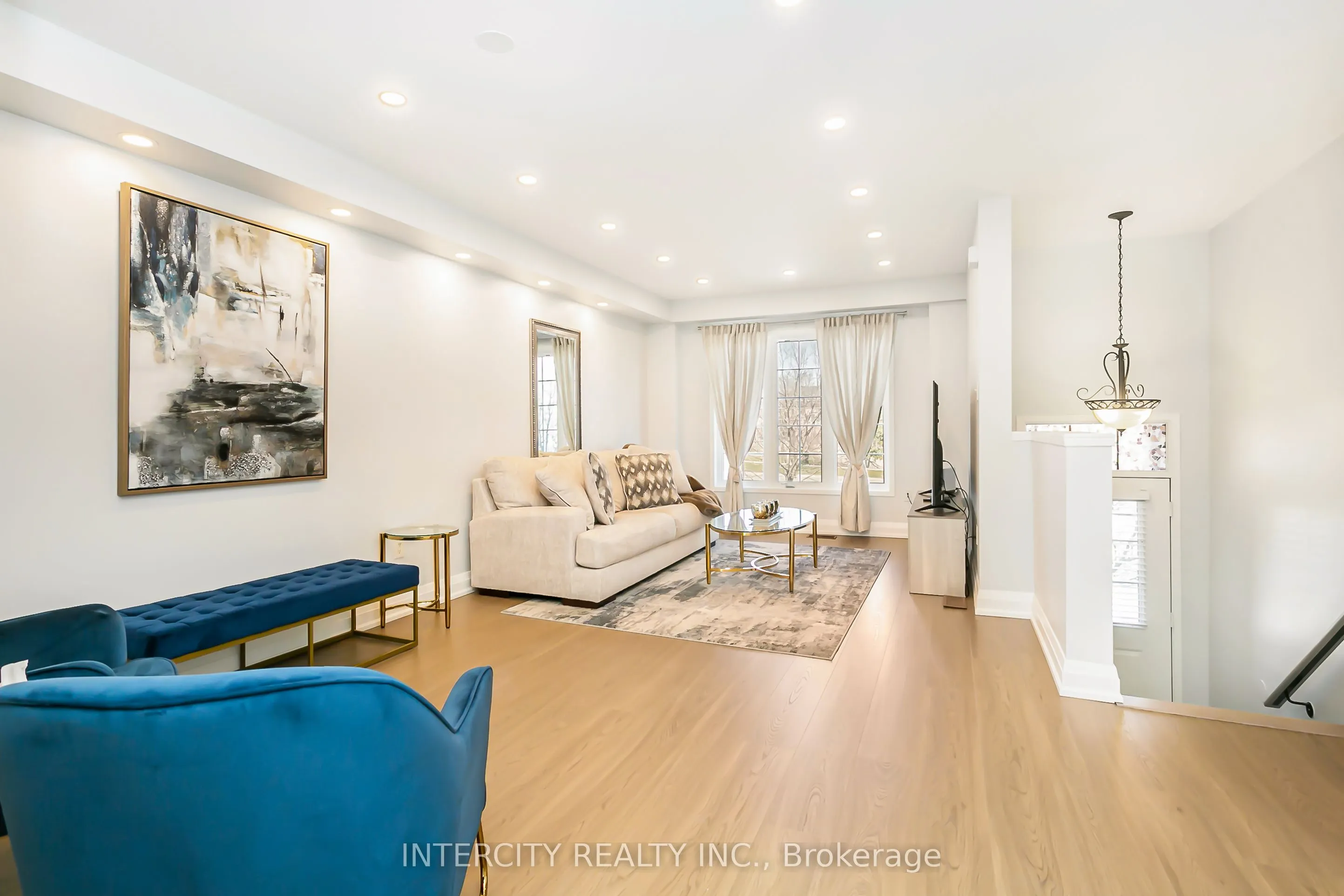 4950 Albina Way, #40