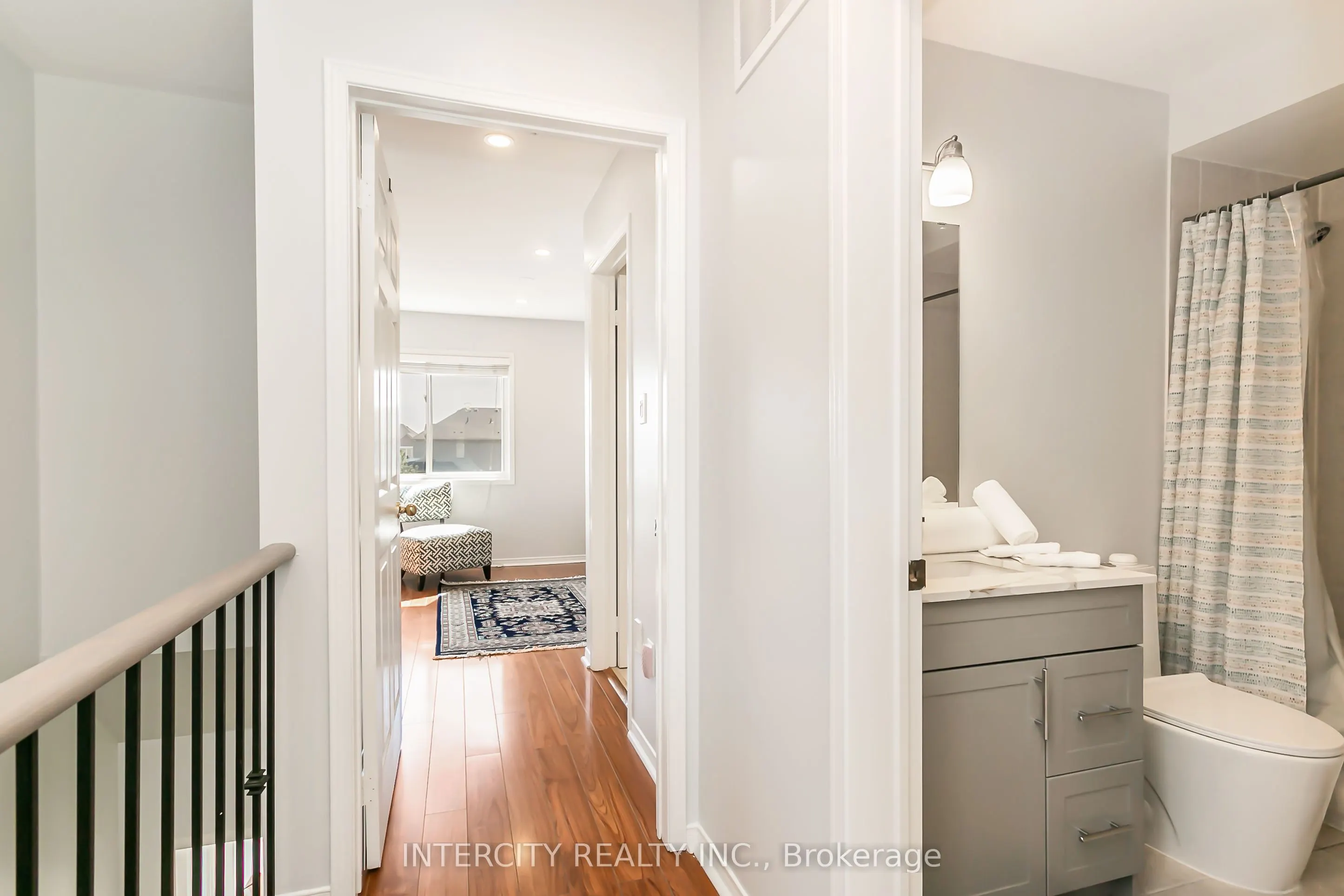 4950 Albina Way, #40