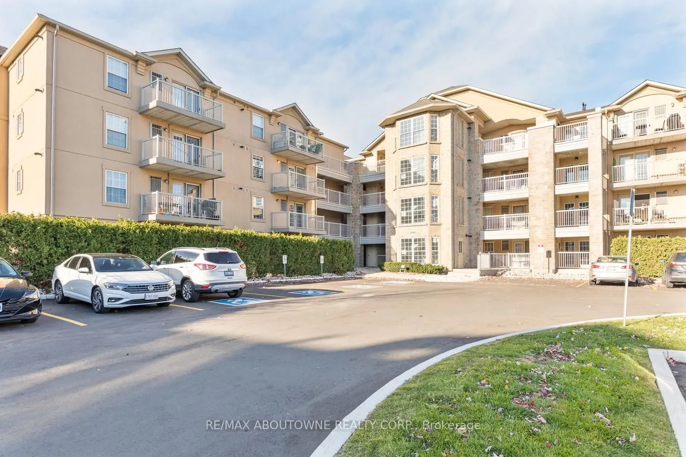 1490 Bishops Gate, #314