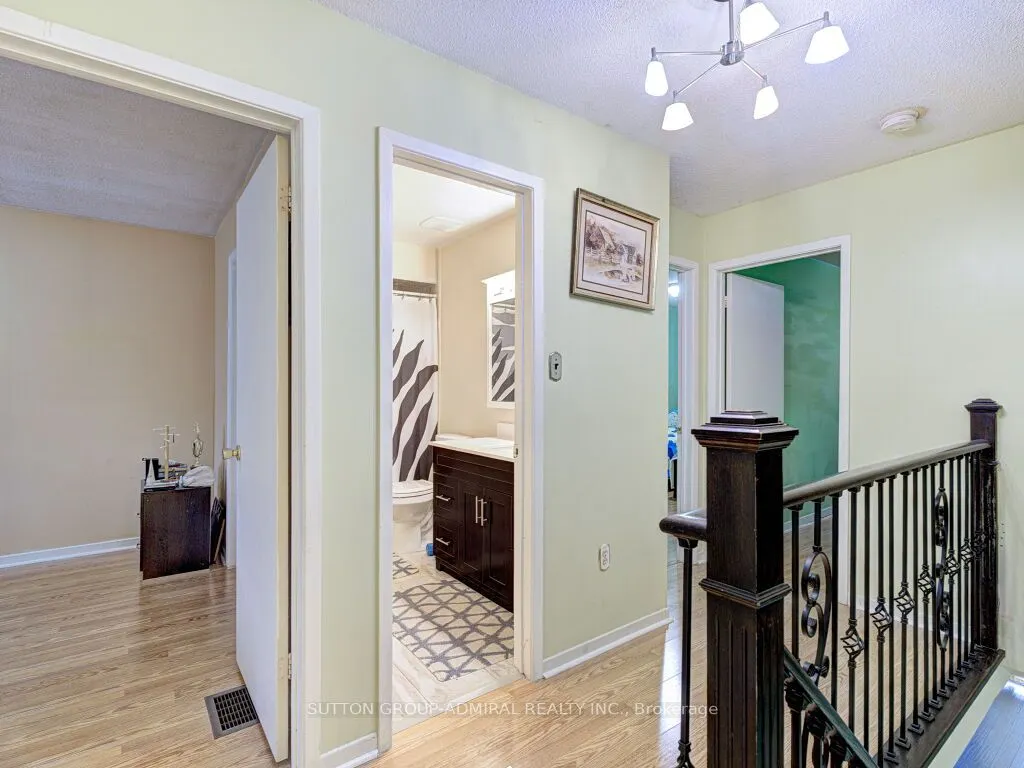 110 Foster Crescent, #110