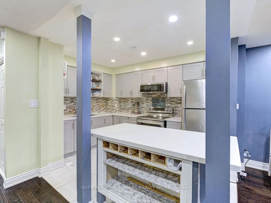 110 Foster Crescent, #110