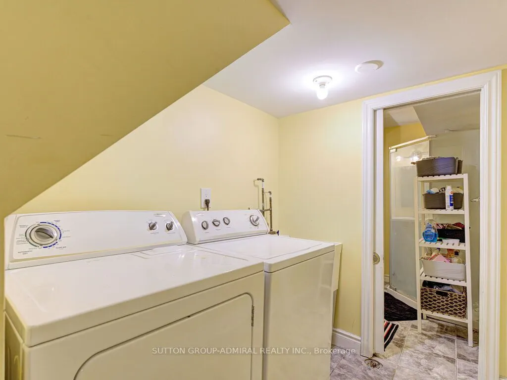110 Foster Crescent, #110