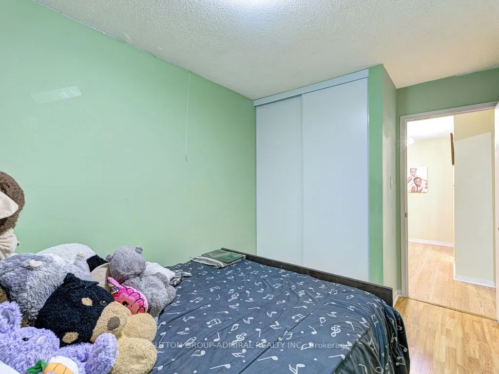 110 Foster Crescent, #110