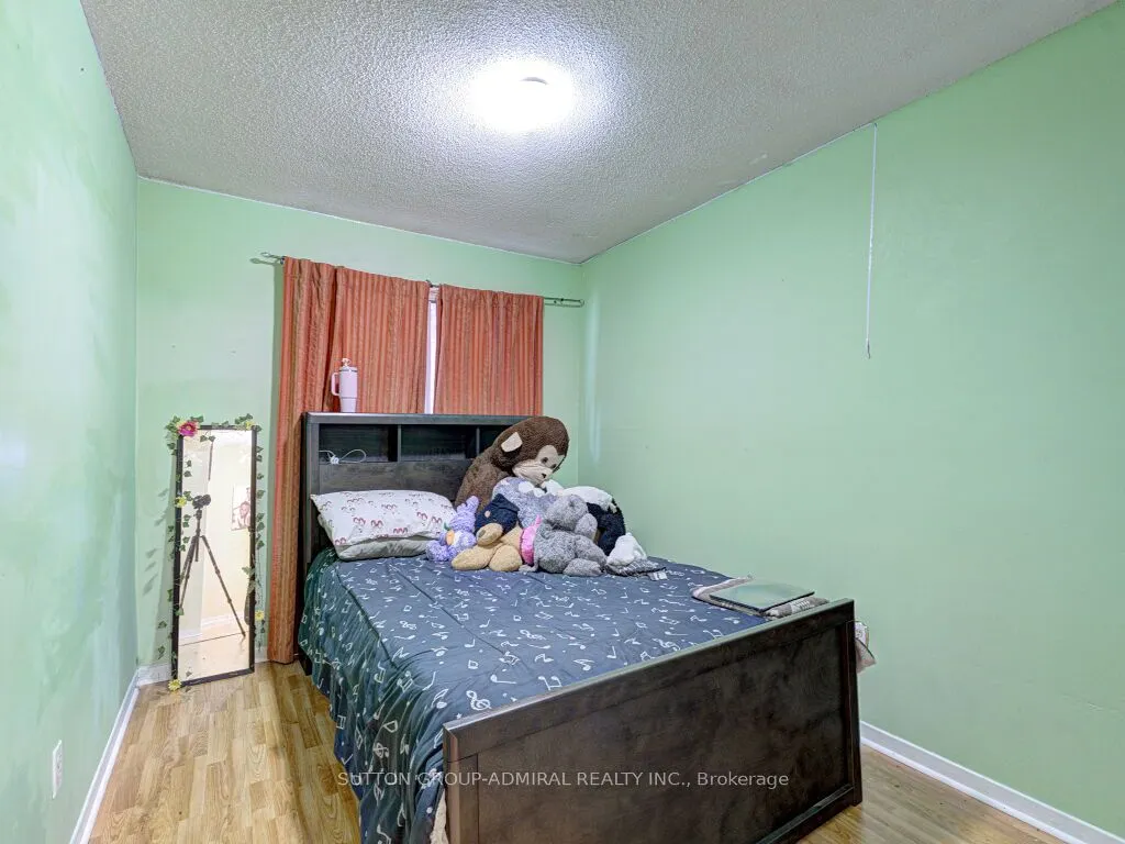 110 Foster Crescent, #110