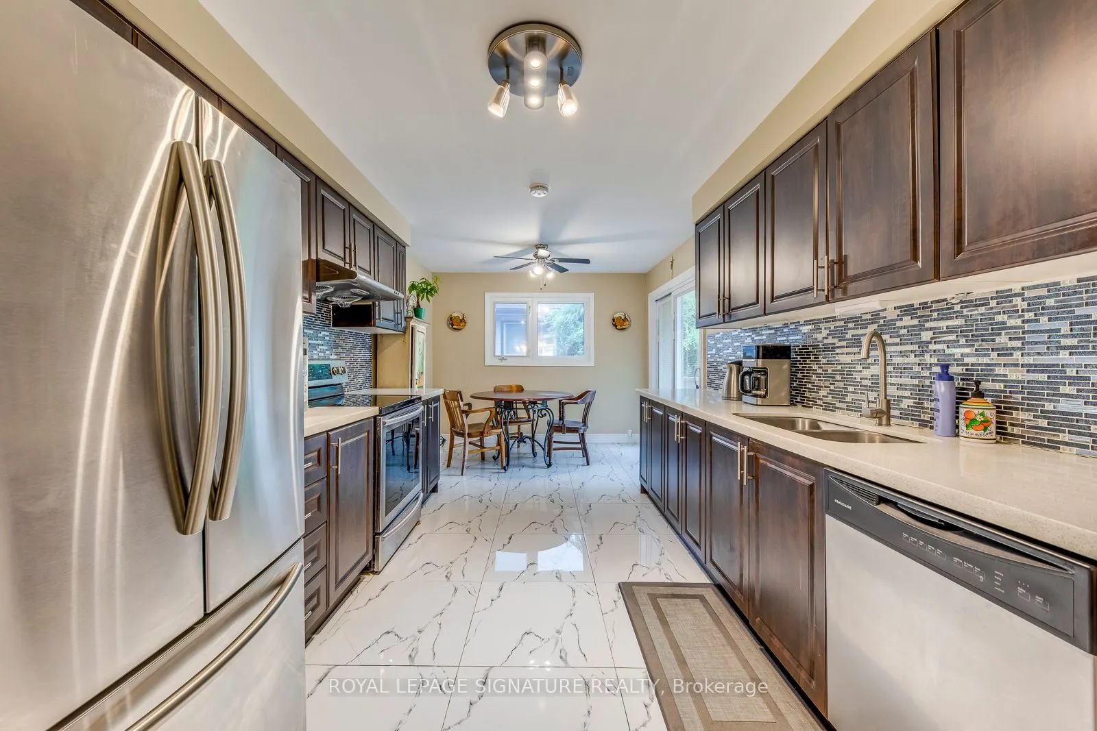 2446 Poplar Crescent
