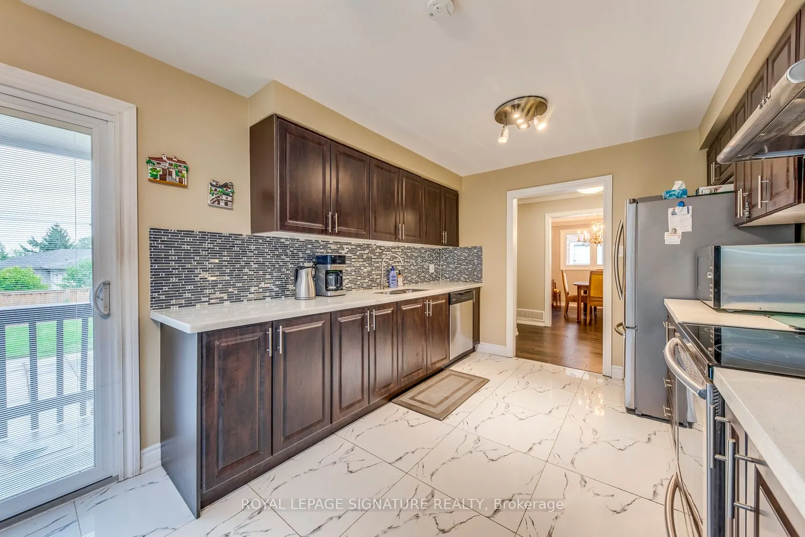 2446 Poplar Crescent