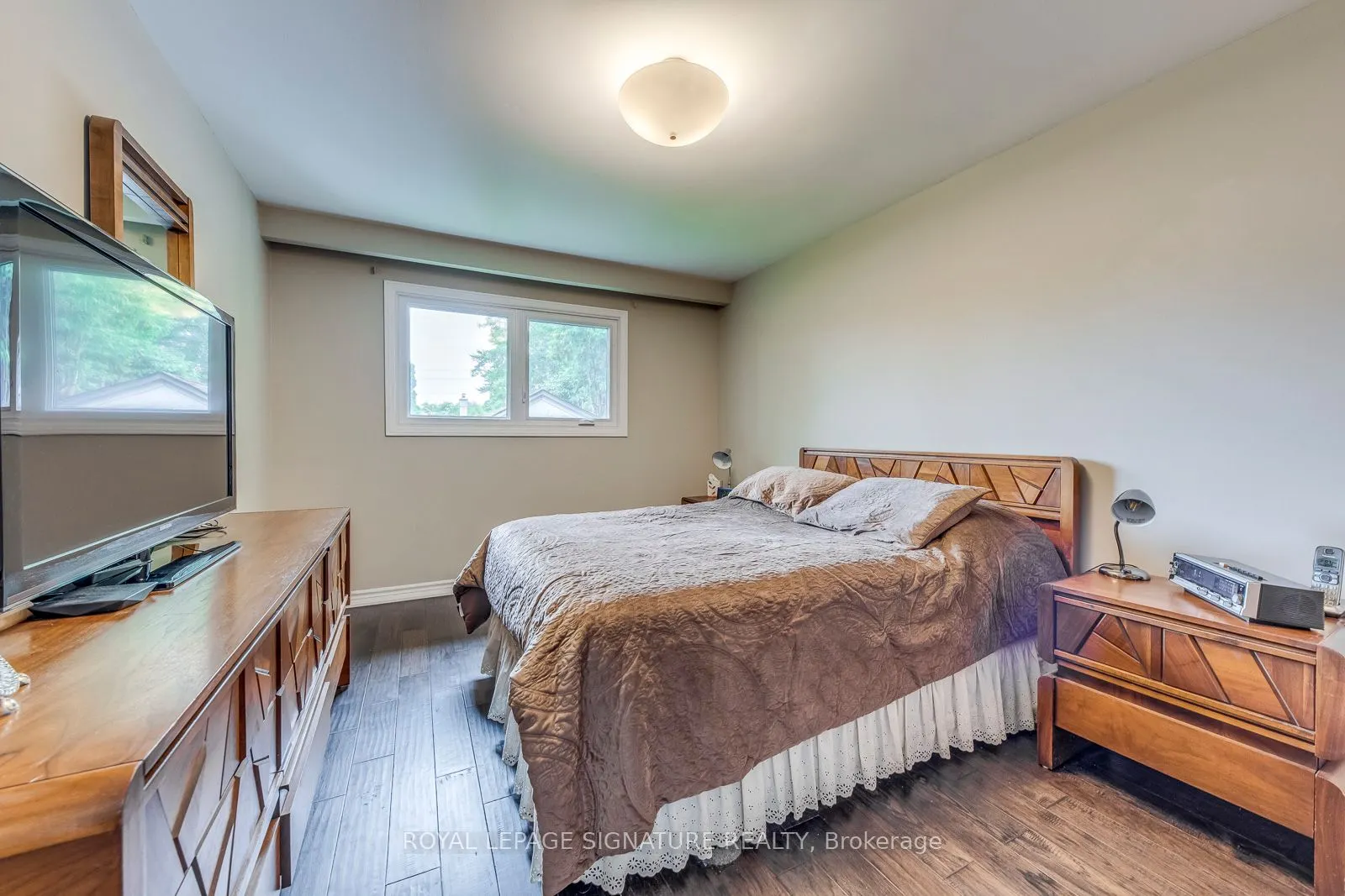 2446 Poplar Crescent