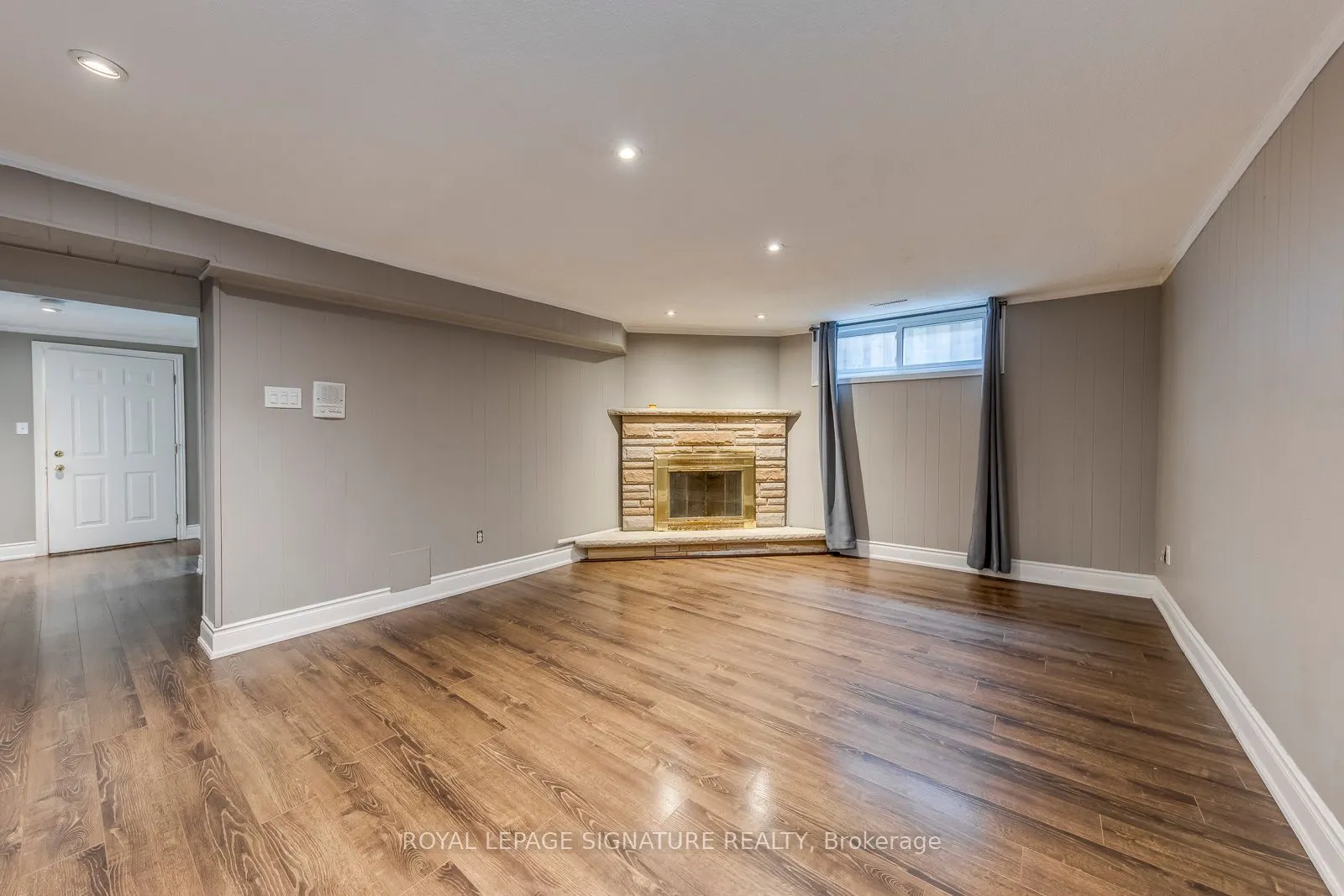 2446 Poplar Crescent