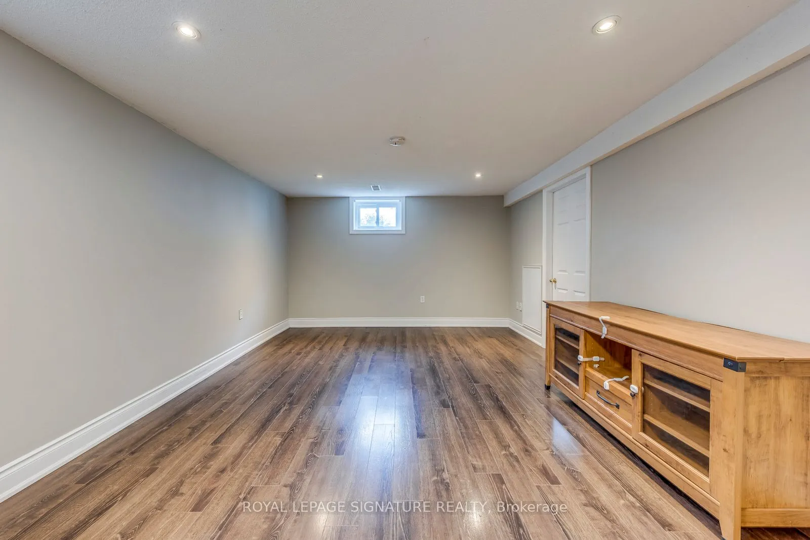 2446 Poplar Crescent