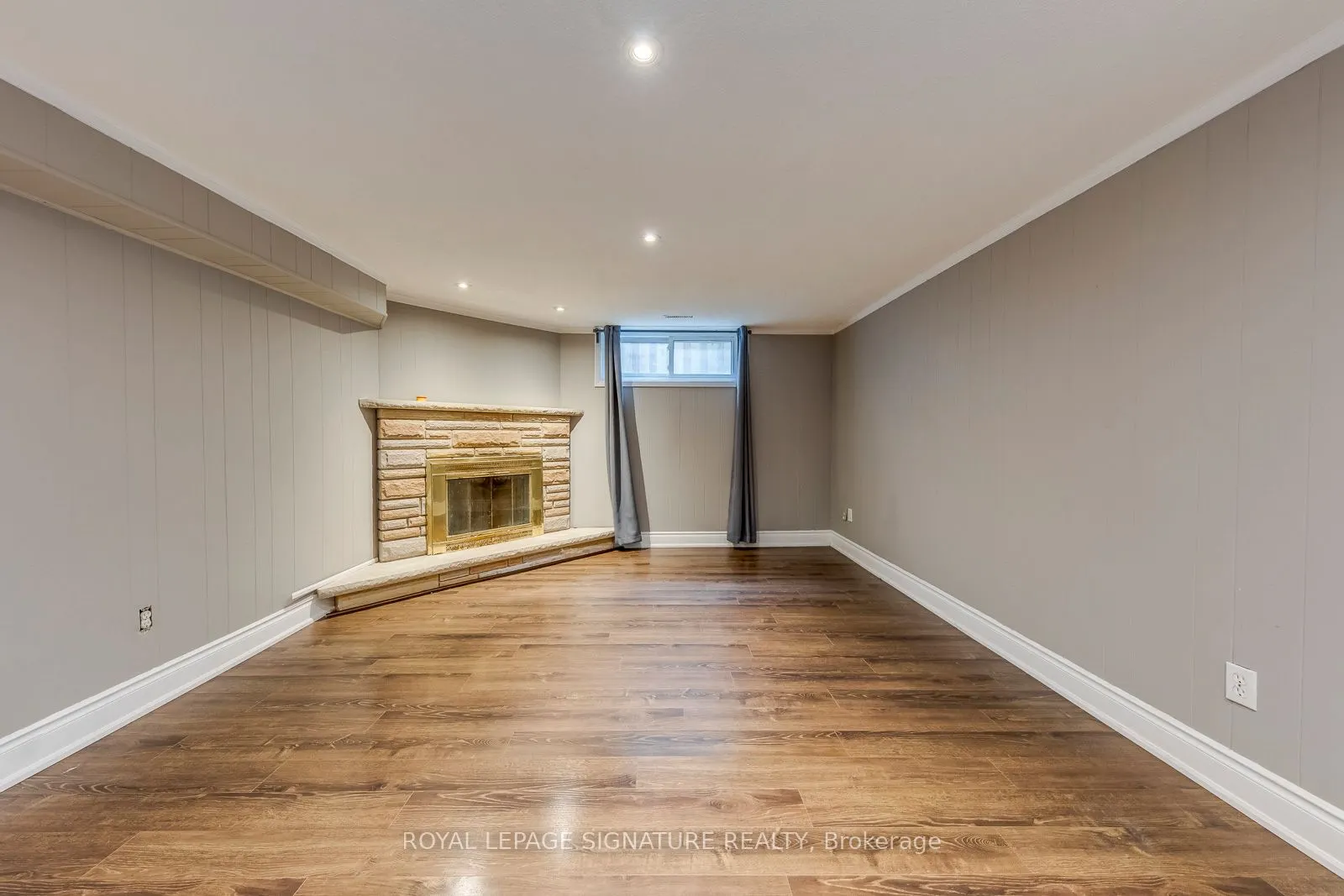 2446 Poplar Crescent
