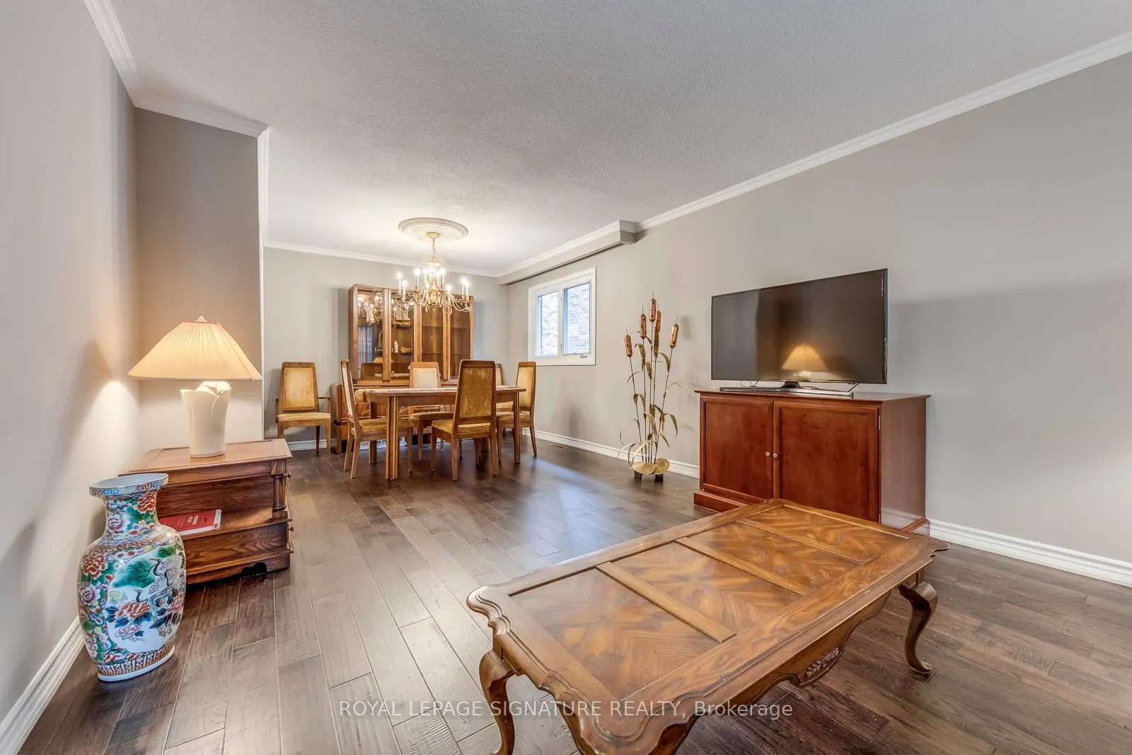 2446 Poplar Crescent