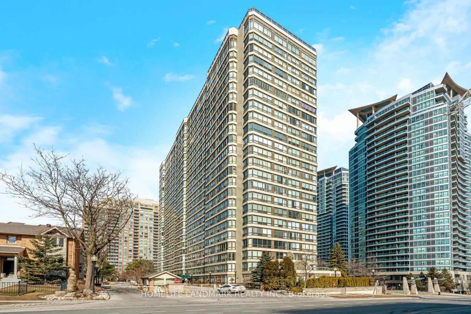 55 Elm Drive W, #2014
