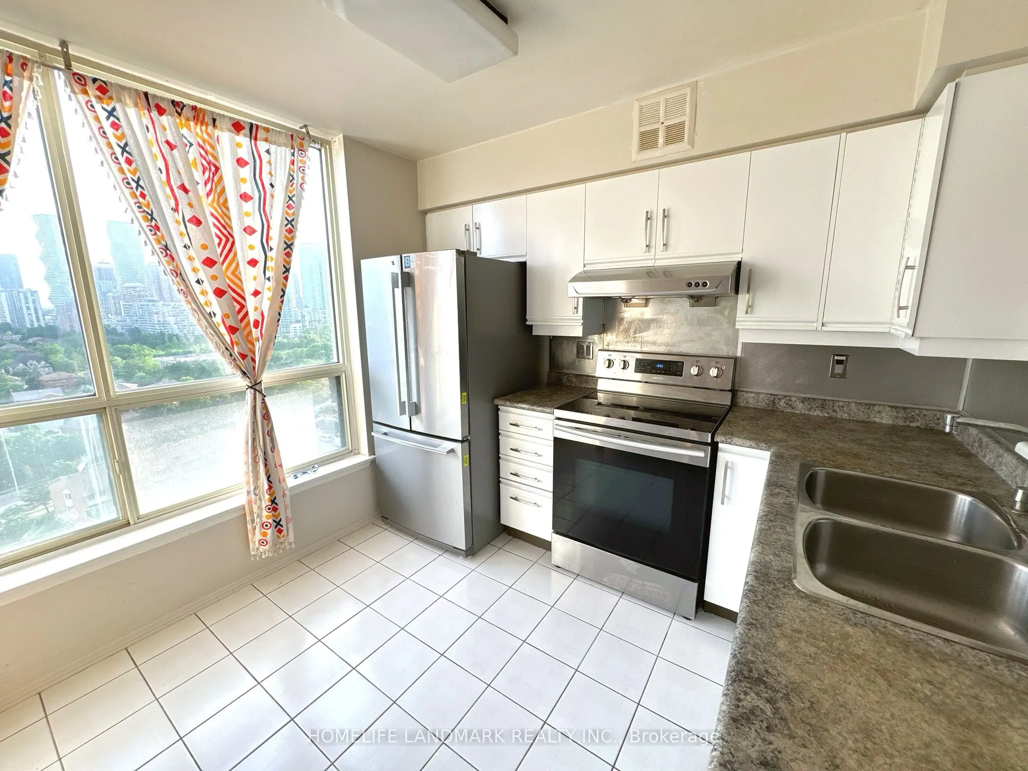 55 Elm Drive W, #2014