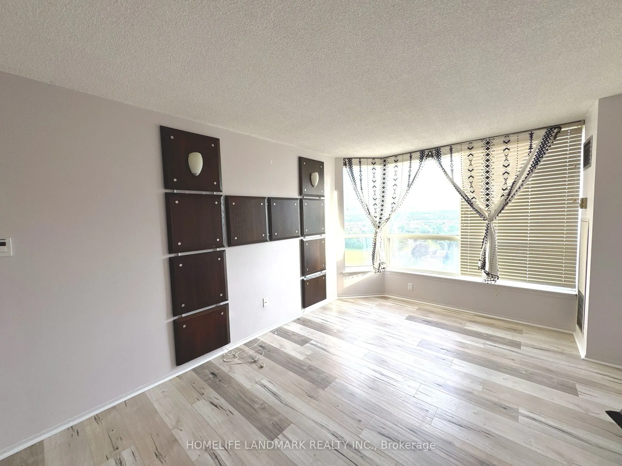 55 Elm Drive W, #2014