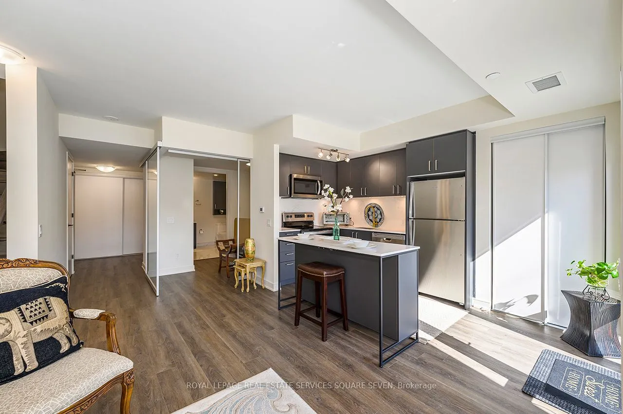 8010 Derry Road W, #TH 105