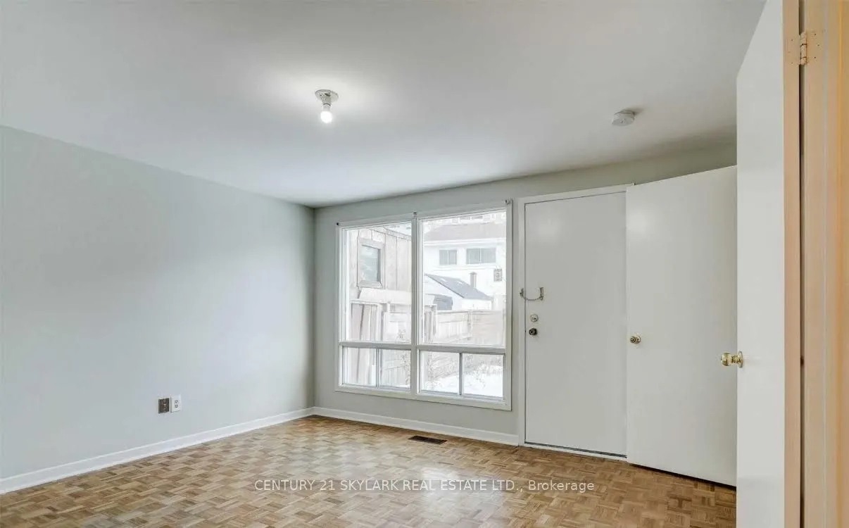 19 Haimer Avenue E