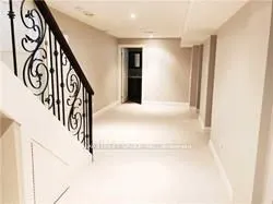 557 The Kingsway