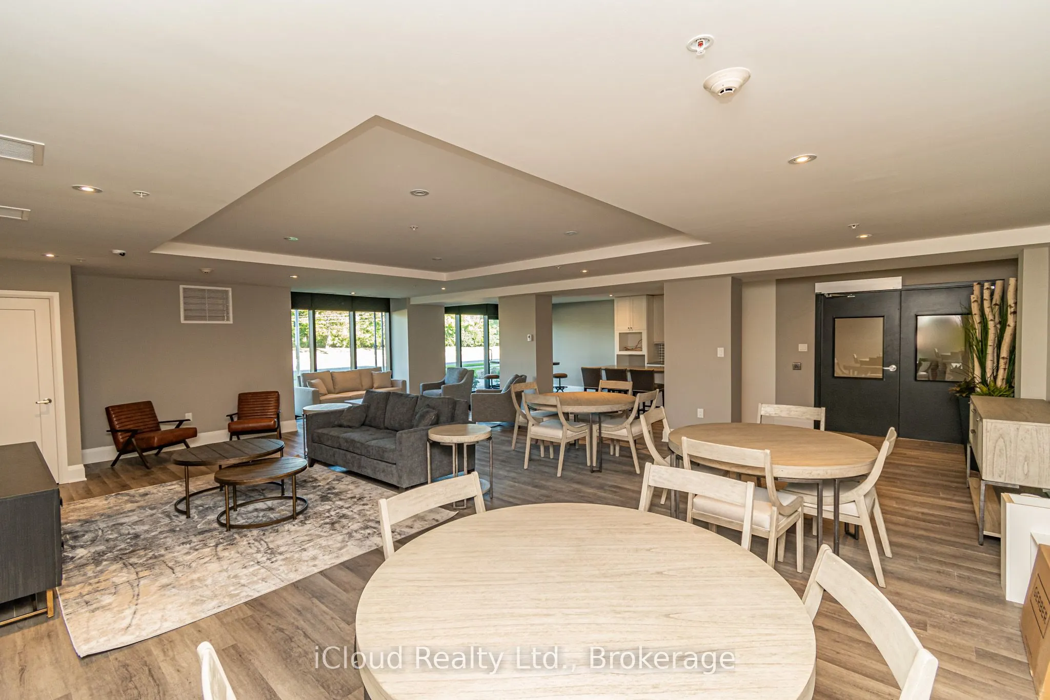 610 Farmstead Road, #526