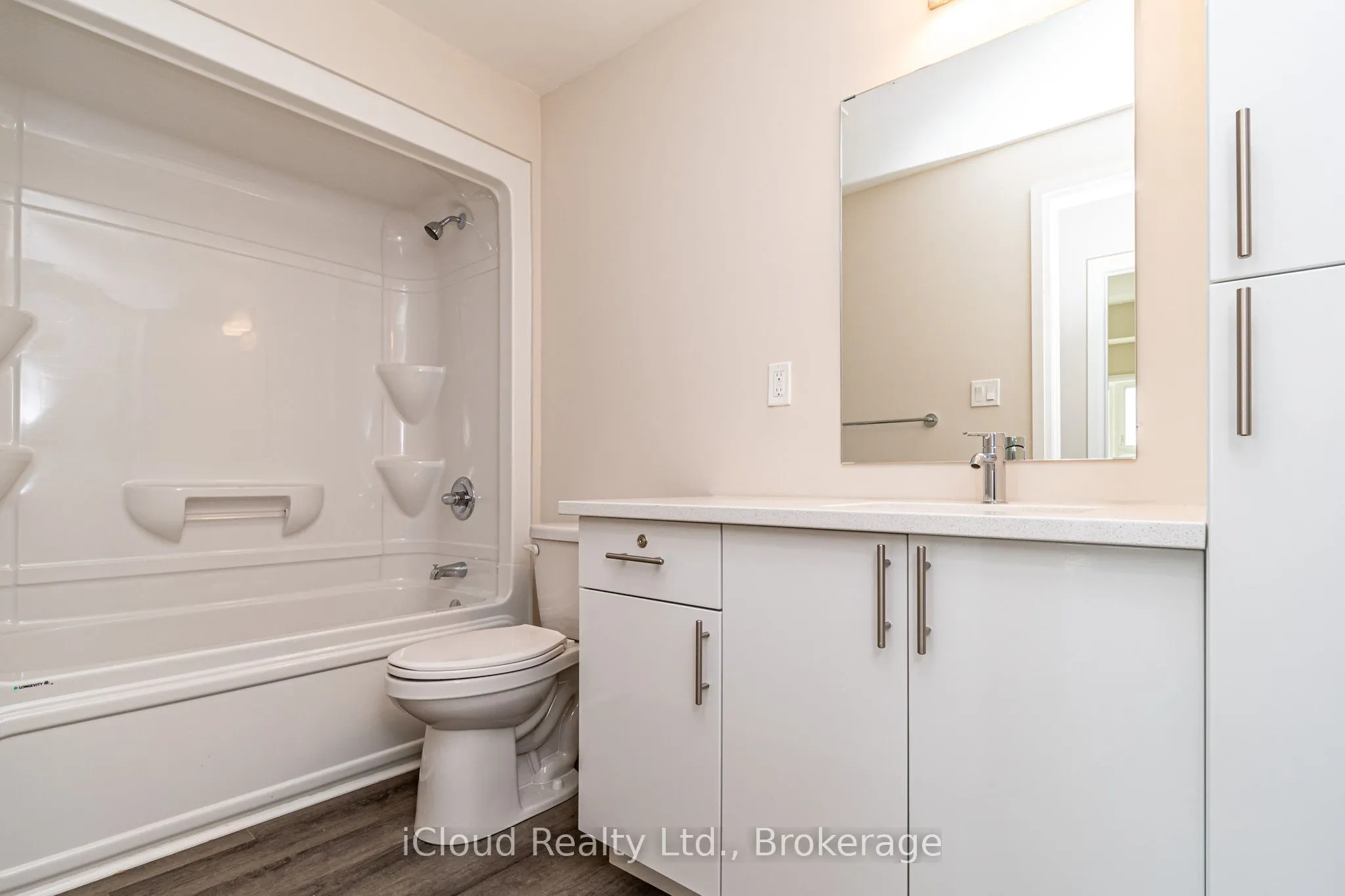 610 Farmstead Road, #526