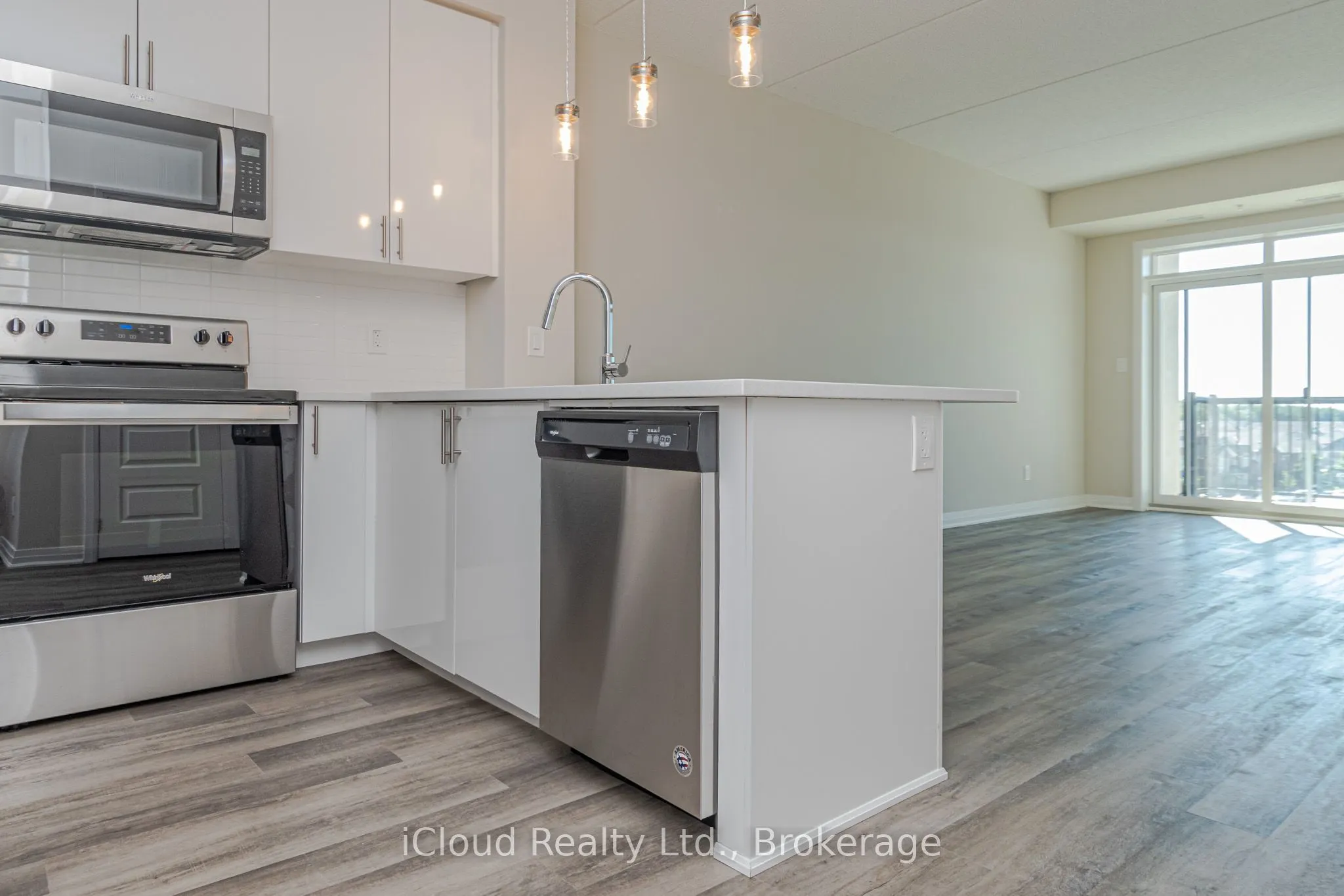 610 Farmstead Road, #526